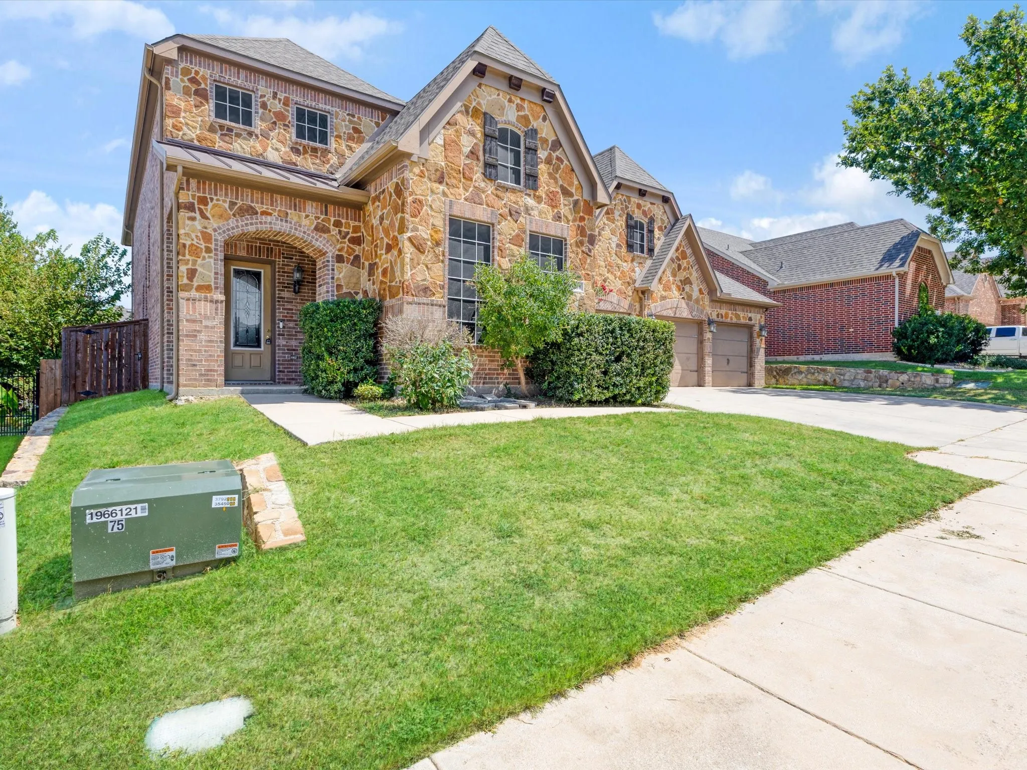 Single Family Residence For Sale in Johnson County , 1208 Catherine Lane, Burleson, Texas 76028, 3 Bedroom, 3 Bathroom, 3 Garage spaces, 3,434 Sqft, built in 2008, Price $399,000, mls#21348143, Real Estate Agent in Burleson, Homes For Sale in Johnson county, Homes For Sale in Burleson, Realtor in Burleson Texas, Real Estate Brokerage Independent Realty Texas, Luminita Cordes Realtor