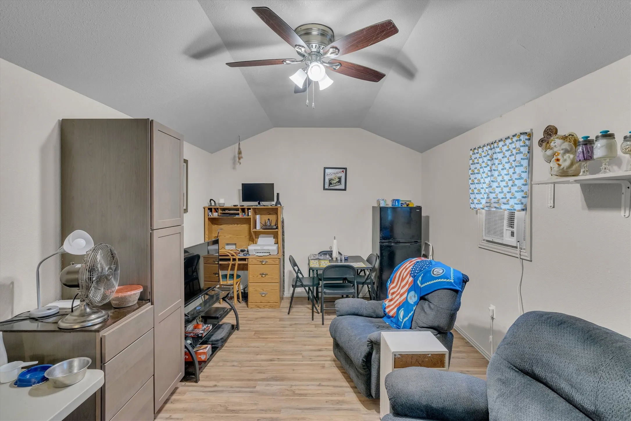 Single Family Residence For Sale in Hill County , 226 Waupoo Trail, Whitney, Texas 76692, 1 Bedroom, 1 Bathroom, Garage spaces, 384 Sqft, built in 2021, Price $150,000, mls#21344960, Real Estate Agent in Whitney, Homes For Sale in Hill county, Homes For Sale in Whitney, Realtor in Whitney Texas, Real Estate Brokerage Independent Realty Texas, Luminita Cordes Realtor