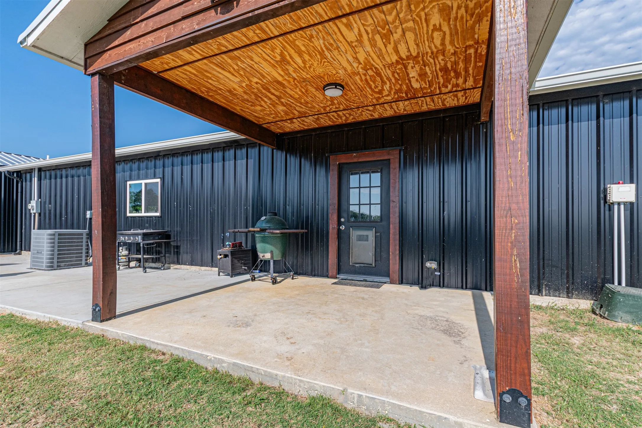 Single Family Residence For Sale in Hunt County , 4340 Fm 1563, Wolfe City, Texas 75496, 4 Bedroom, 2 Bathroom, 2 Garage spaces, 1,890 Sqft, built in 2023, mls#21347791, Real Estate Agent in Wolfe City, Homes For Sale in Hunt county, Homes For Sale in Wolfe City, Realtor in Wolfe City Texas, Real Estate Brokerage Independent Realty Texas, Luminita Cordes Realtor