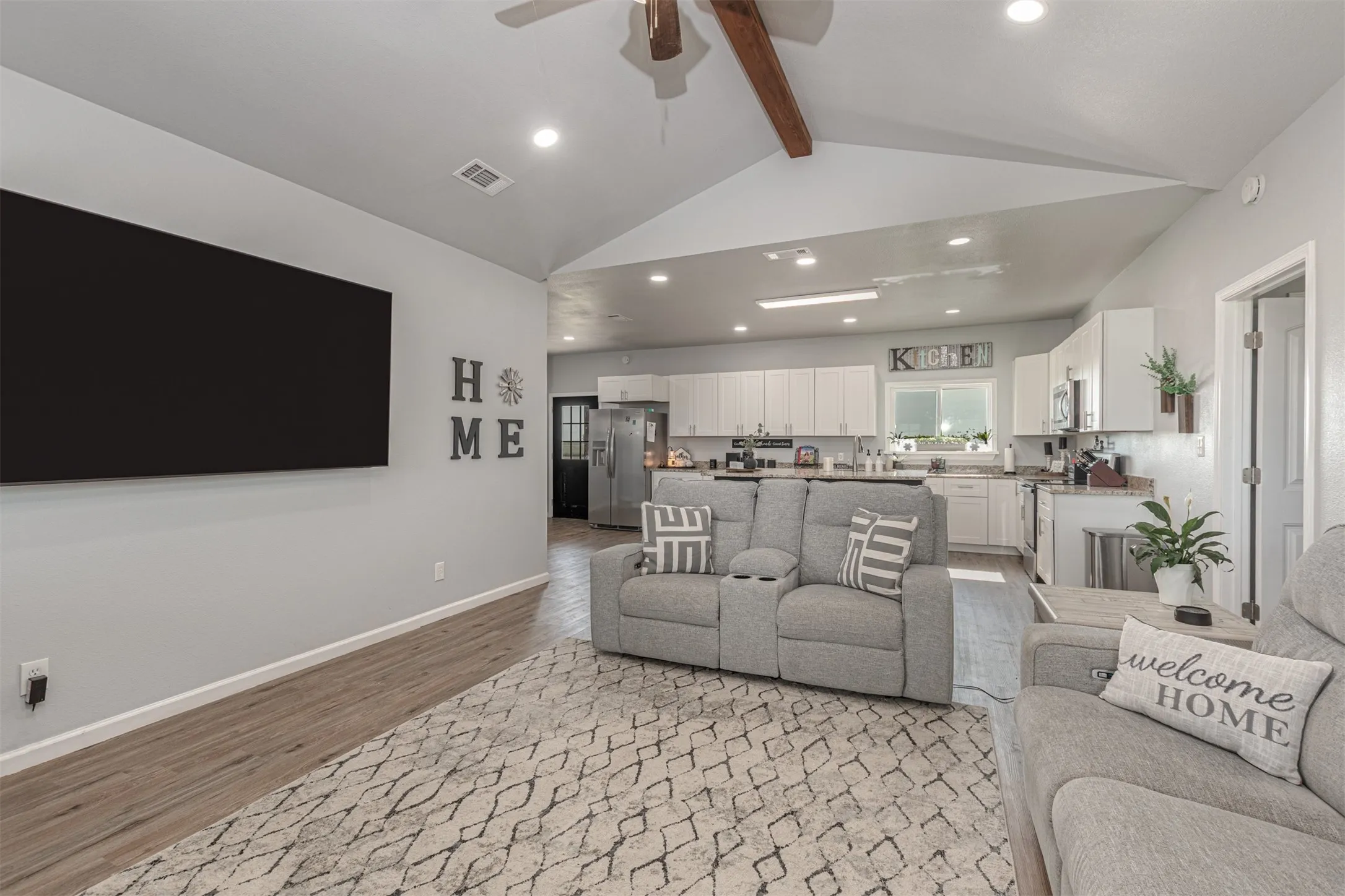Single Family Residence For Sale in Hunt County , 4340 Fm 1563, Wolfe City, Texas 75496, 4 Bedroom, 2 Bathroom, 2 Garage spaces, 1,890 Sqft, built in 2023, mls#21347791, Real Estate Agent in Wolfe City, Homes For Sale in Hunt county, Homes For Sale in Wolfe City, Realtor in Wolfe City Texas, Real Estate Brokerage Independent Realty Texas, Luminita Cordes Realtor