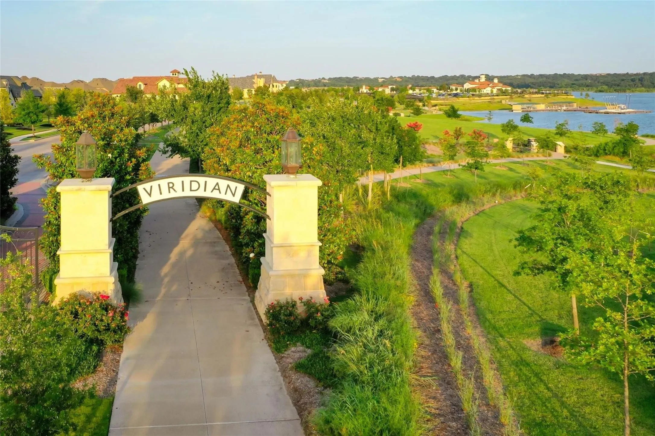 Townhouse For Sale in Tarrant County , 1221 Birds Fort Trail, Arlington, Texas 76005, 3 Bedroom, 3 Bathroom, 2 Garage spaces, 2,018 Sqft, built in 2018, mls#21320428, Real Estate Agent in Arlington, Homes For Sale in Tarrant county, Homes For Sale in Arlington, Realtor in Arlington Texas, Real Estate Brokerage Independent Realty Texas, Luminita Cordes Realtor