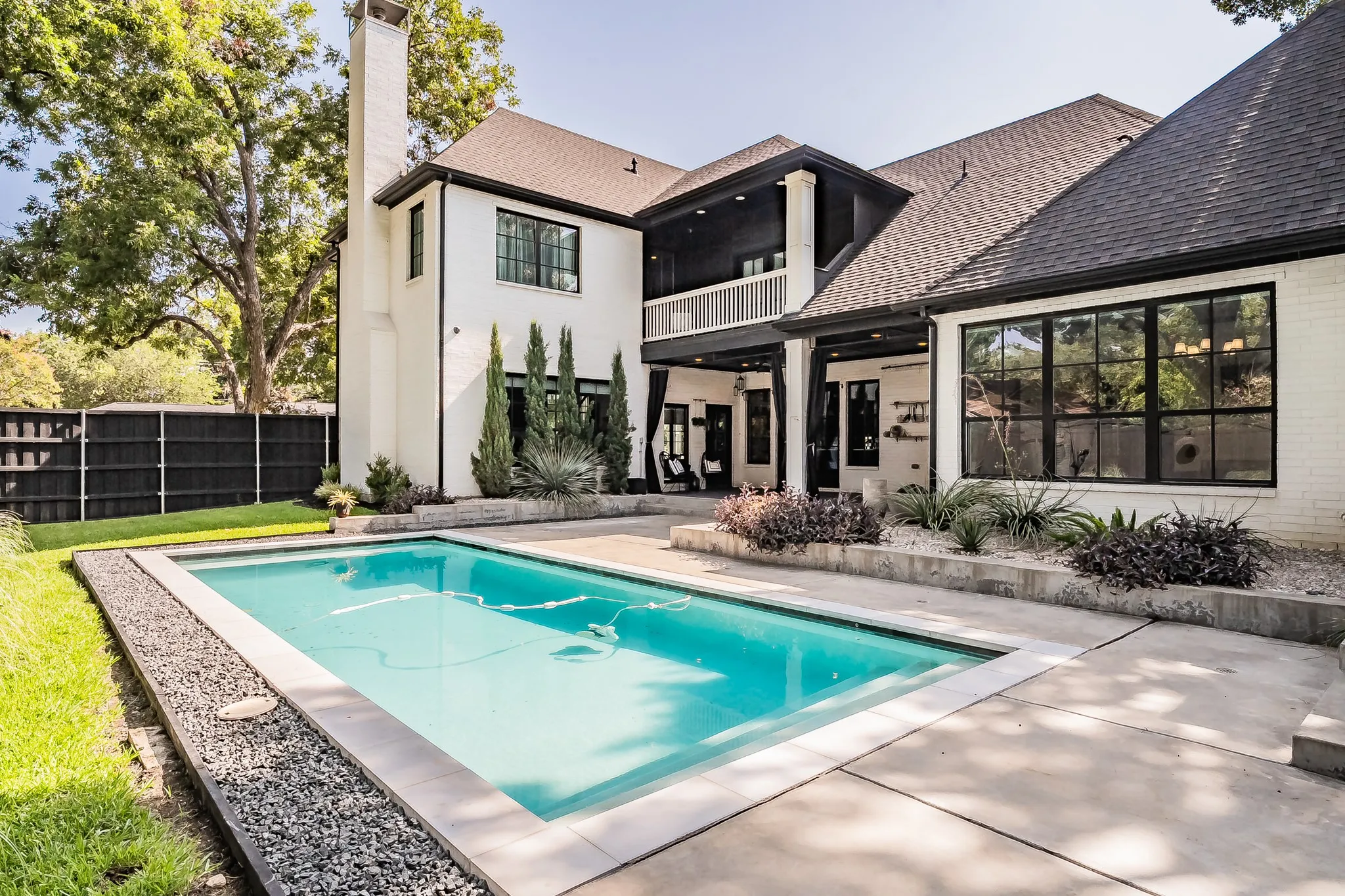 Single Family Residence For Sale in Dallas County , 3062 Primrose Lane, Farmers Branch, Texas 75234, 4 Bedroom, 4 Bathroom, 2 Garage spaces, 3,222 Sqft, built in 2019, mls#21348137, Real Estate Agent in Farmers Branch, Homes For Sale in Dallas county, Homes For Sale in Farmers Branch, Realtor in Farmers Branch Texas, Real Estate Brokerage Independent Realty Texas, Luminita Cordes Realtor