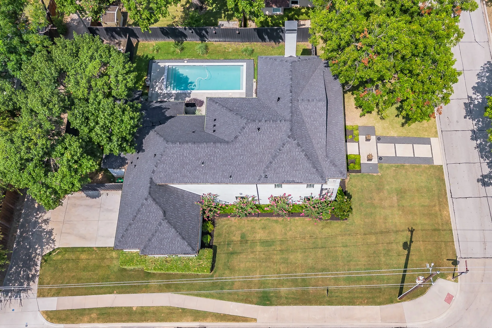 Single Family Residence For Sale in Dallas County , 3062 Primrose Lane, Farmers Branch, Texas 75234, 4 Bedroom, 4 Bathroom, 2 Garage spaces, 3,222 Sqft, built in 2019, mls#21348137, Real Estate Agent in Farmers Branch, Homes For Sale in Dallas county, Homes For Sale in Farmers Branch, Realtor in Farmers Branch Texas, Real Estate Brokerage Independent Realty Texas, Luminita Cordes Realtor