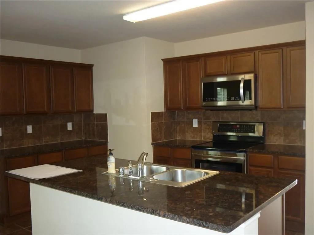 Single Family Residence For Rent in Collin County , 1054 Churchill Drive, Princeton, Texas 75407, 4 Bedroom, 2 Bathroom, 2 Garage spaces, 1,901 Sqft, built in 2015, mls#21348150, Real Estate Agent in Princeton, Homes For Rent in Collin county, Homes For Rent in Princeton, Realtor in Princeton Texas, Real Estate Brokerage Independent Realty Texas, Luminita Cordes Realtor
