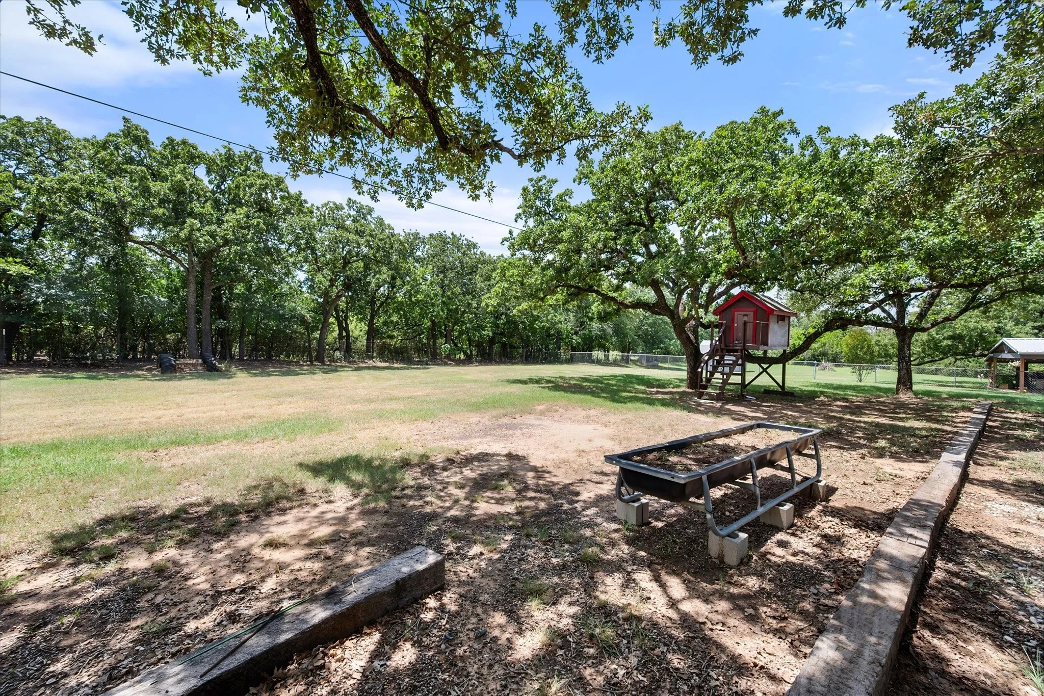 Single Family Residence For Sale in Johnson County , 902 Greenbriar Drive, Joshua, Texas 76058, 3 Bedroom, 2 Bathroom, 3 Garage spaces, 2,152 Sqft, built in 1973, mls#21345500, Real Estate Agent in Joshua, Homes For Sale in Johnson county, Homes For Sale in Joshua, Realtor in Joshua Texas, Real Estate Brokerage Independent Realty Texas, Luminita Cordes Realtor