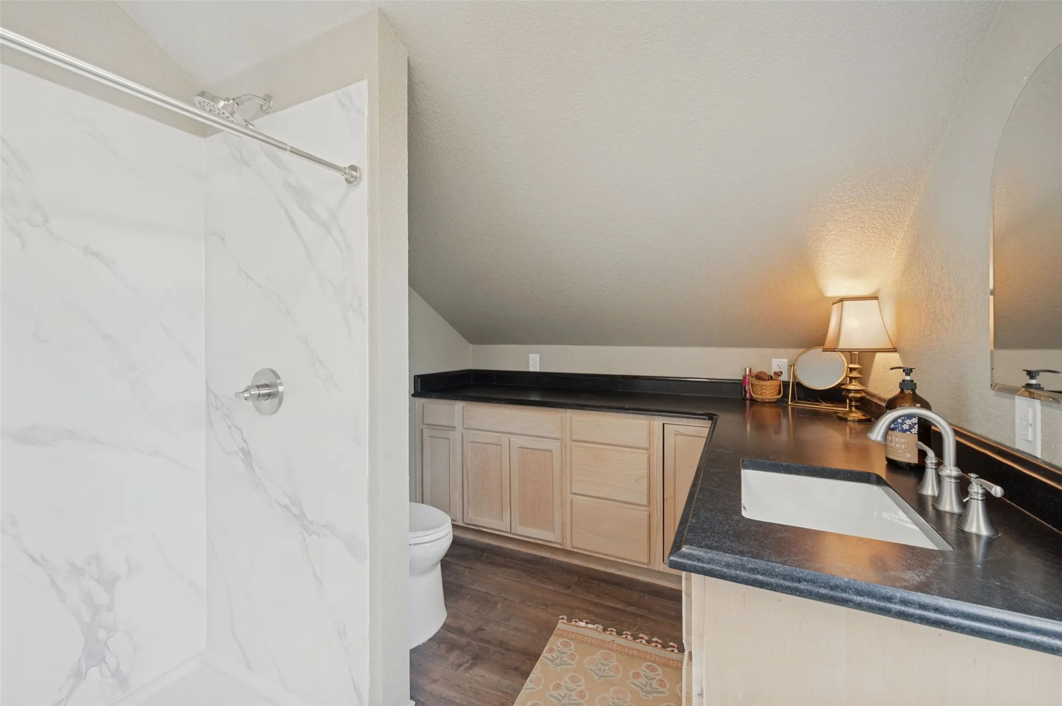 Single Family Residence For Sale in Denton County , 1481 Rolling Acres Drive, Argyle, Texas 76226, 4 Bedroom, 4 Bathroom, 2 Garage spaces, 3,104 Sqft, built in 1982, mls#21345325, Real Estate Agent in Argyle, Homes For Sale in Denton county, Homes For Sale in Argyle, Realtor in Argyle Texas, Real Estate Brokerage Independent Realty Texas, Luminita Cordes Realtor