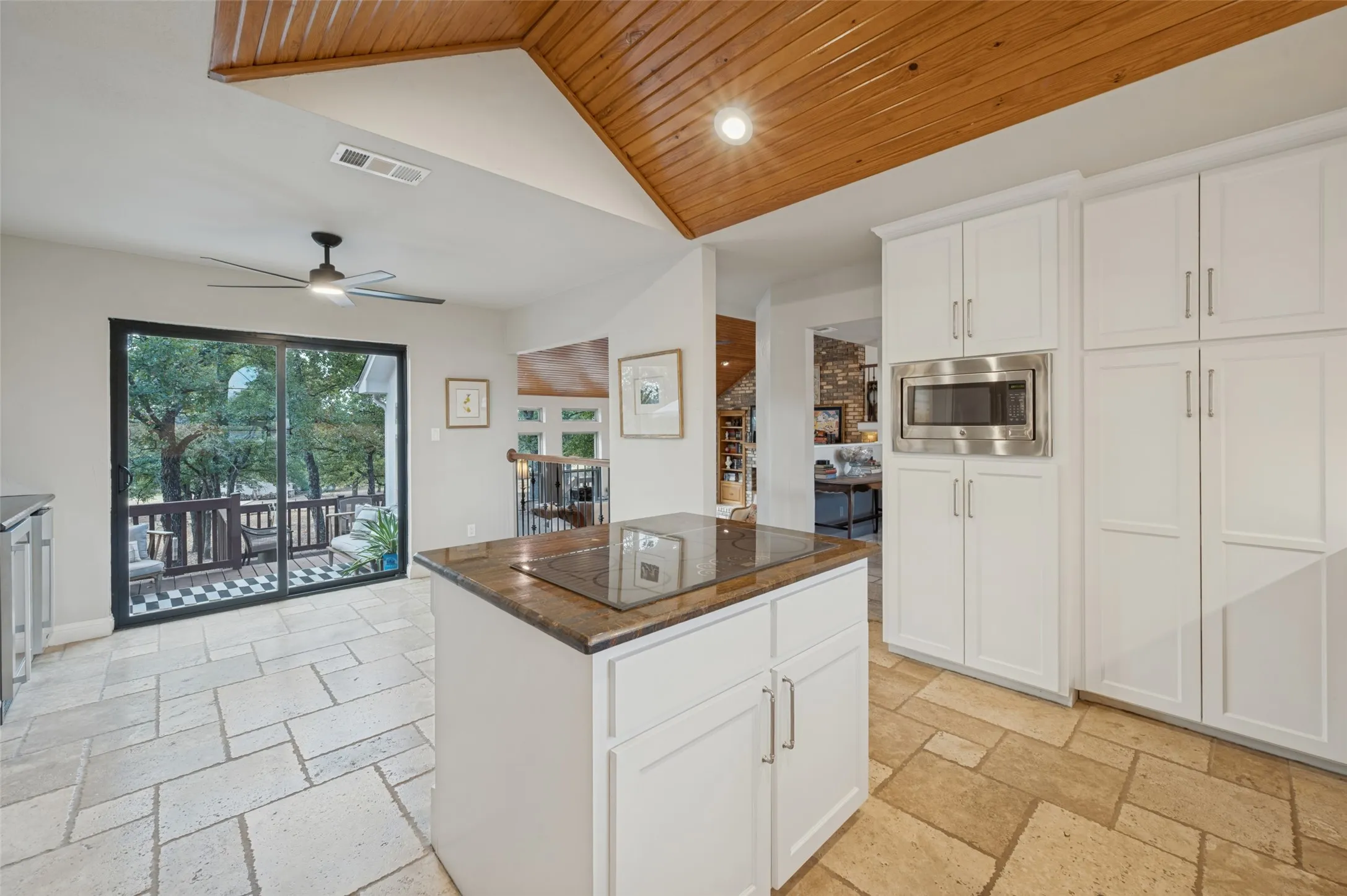 Single Family Residence For Sale in Denton County , 1481 Rolling Acres Drive, Argyle, Texas 76226, 4 Bedroom, 4 Bathroom, 2 Garage spaces, 3,104 Sqft, built in 1982, mls#21345325, Real Estate Agent in Argyle, Homes For Sale in Denton county, Homes For Sale in Argyle, Realtor in Argyle Texas, Real Estate Brokerage Independent Realty Texas, Luminita Cordes Realtor