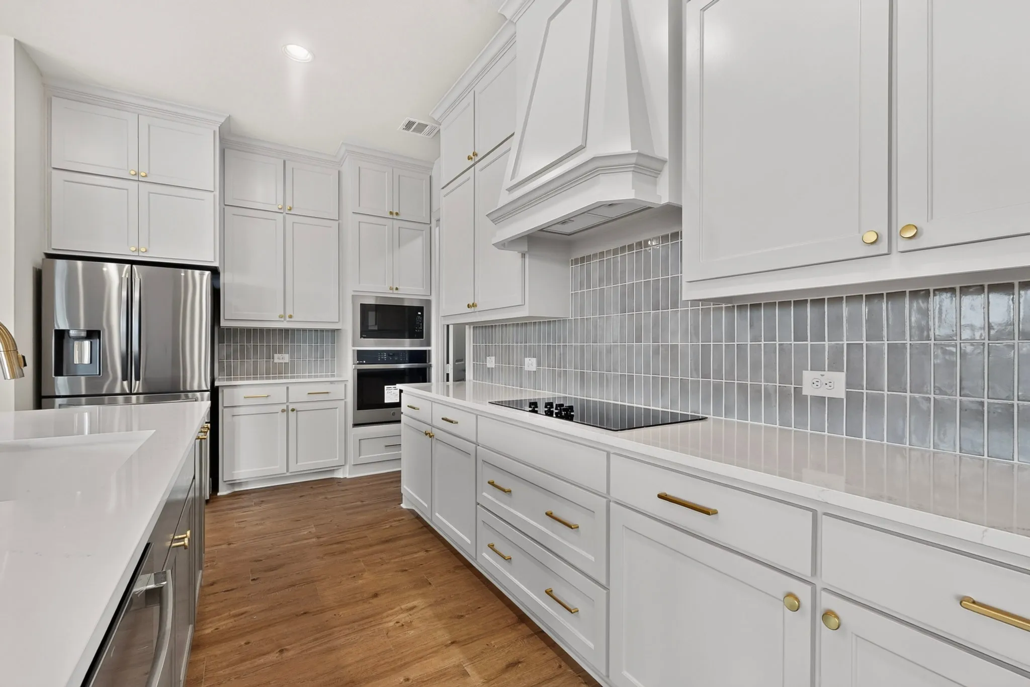 Single Family Residence For Rent in Ellis County , 814 Lakewood Circle, Midlothian, Texas 76065, 4 Bedroom, 3 Bathroom, 2 Garage spaces, 2,800 Sqft, built in 2026, mls#21343658, Real Estate Agent in Midlothian, Homes For Rent in Ellis county, Homes For Rent in Midlothian, Realtor in Midlothian Texas, Real Estate Brokerage Independent Realty Texas, Luminita Cordes Realtor
