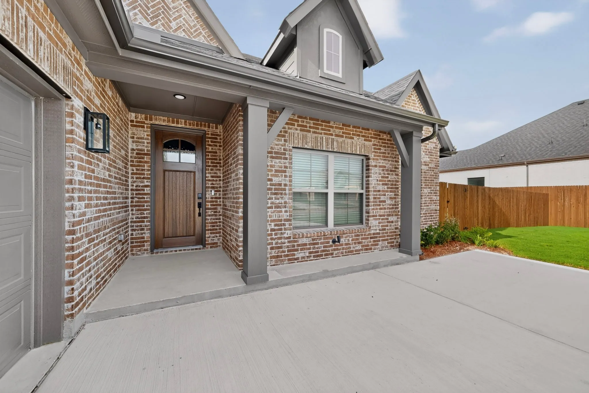 Single Family Residence For Rent in Ellis County , 814 Lakewood Circle, Midlothian, Texas 76065, 4 Bedroom, 3 Bathroom, 2 Garage spaces, 2,800 Sqft, built in 2026, mls#21343658, Real Estate Agent in Midlothian, Homes For Rent in Ellis county, Homes For Rent in Midlothian, Realtor in Midlothian Texas, Real Estate Brokerage Independent Realty Texas, Luminita Cordes Realtor