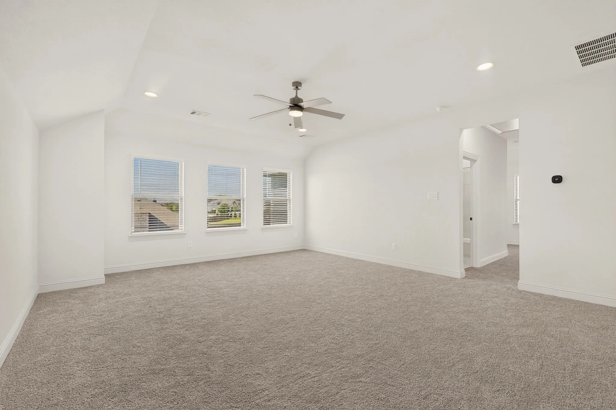 Single Family Residence For Rent in Ellis County , 814 Lakewood Circle, Midlothian, Texas 76065, 4 Bedroom, 3 Bathroom, 2 Garage spaces, 2,800 Sqft, built in 2026, mls#21343658, Real Estate Agent in Midlothian, Homes For Rent in Ellis county, Homes For Rent in Midlothian, Realtor in Midlothian Texas, Real Estate Brokerage Independent Realty Texas, Luminita Cordes Realtor