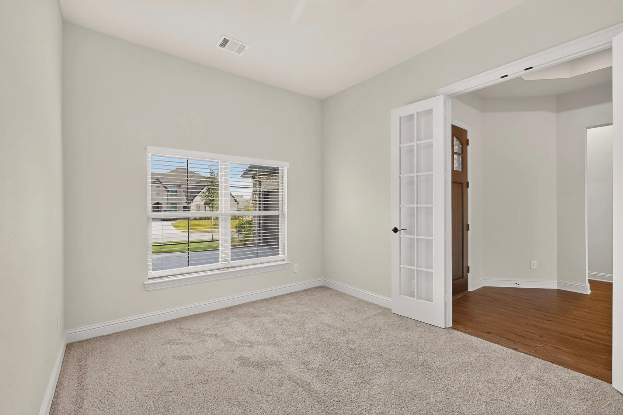 Single Family Residence For Rent in Ellis County , 814 Lakewood Circle, Midlothian, Texas 76065, 4 Bedroom, 3 Bathroom, 2 Garage spaces, 2,800 Sqft, built in 2026, mls#21343658, Real Estate Agent in Midlothian, Homes For Rent in Ellis county, Homes For Rent in Midlothian, Realtor in Midlothian Texas, Real Estate Brokerage Independent Realty Texas, Luminita Cordes Realtor