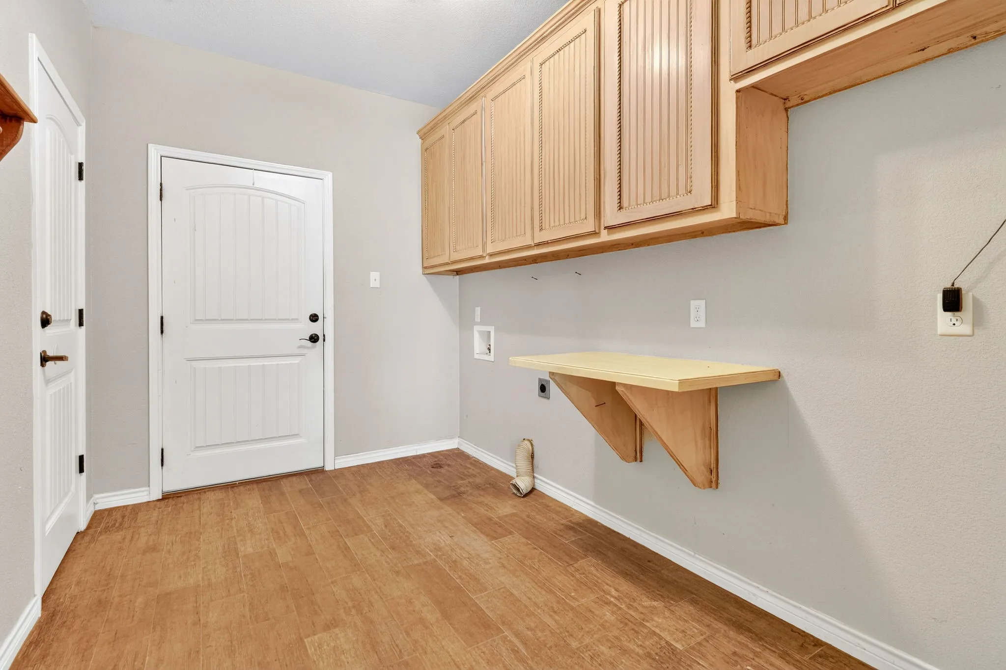 Single Family Residence For Sale in Callahan County , 8852 Fm 603, Clyde, Texas 79510, 3 Bedroom, 2 Bathroom, 2 Garage spaces, 1,956 Sqft, built in 2008, mls#21330847, Real Estate Agent in Clyde, Homes For Sale in Callahan county, Homes For Sale in Clyde, Realtor in Clyde Texas, Real Estate Brokerage Independent Realty Texas, Luminita Cordes Realtor