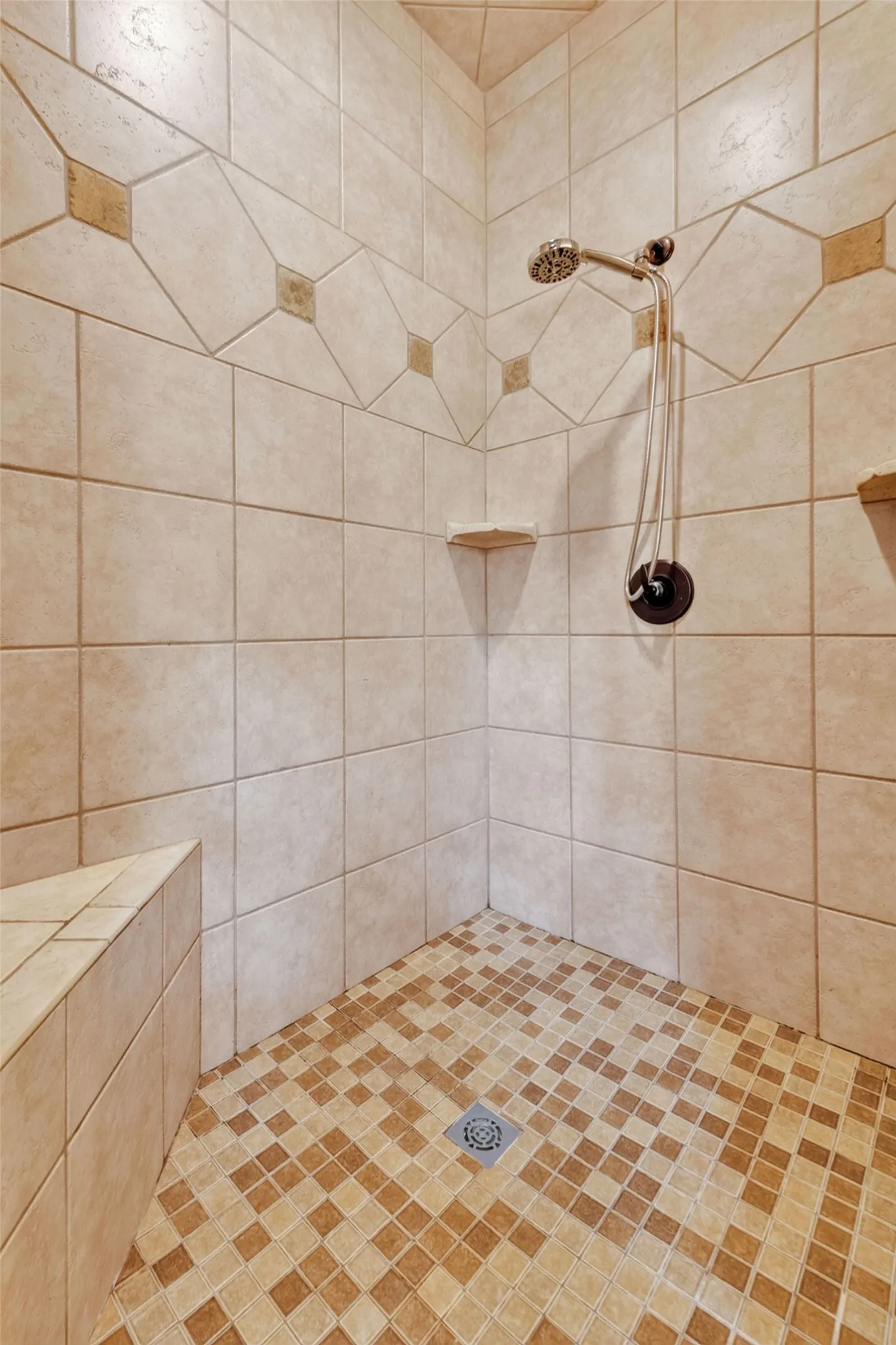 Single Family Residence For Sale in Callahan County , 8852 Fm 603, Clyde, Texas 79510, 3 Bedroom, 2 Bathroom, 2 Garage spaces, 1,956 Sqft, built in 2008, mls#21330847, Real Estate Agent in Clyde, Homes For Sale in Callahan county, Homes For Sale in Clyde, Realtor in Clyde Texas, Real Estate Brokerage Independent Realty Texas, Luminita Cordes Realtor