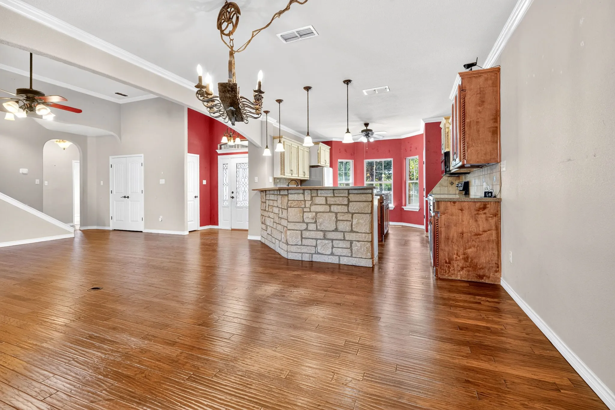 Single Family Residence For Sale in Callahan County , 8852 Fm 603, Clyde, Texas 79510, 3 Bedroom, 2 Bathroom, 2 Garage spaces, 1,956 Sqft, built in 2008, mls#21330847, Real Estate Agent in Clyde, Homes For Sale in Callahan county, Homes For Sale in Clyde, Realtor in Clyde Texas, Real Estate Brokerage Independent Realty Texas, Luminita Cordes Realtor