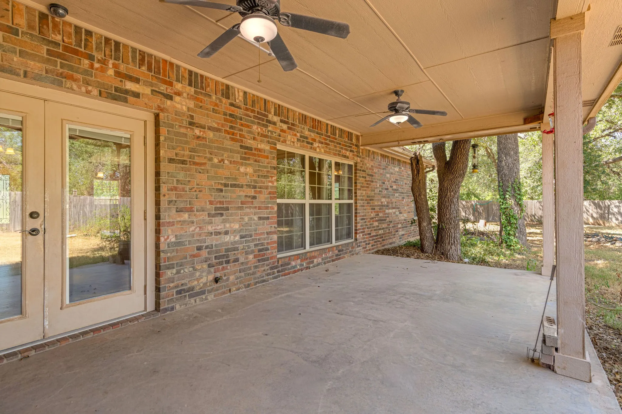 Single Family Residence For Sale in Callahan County , 8852 Fm 603, Clyde, Texas 79510, 3 Bedroom, 2 Bathroom, 2 Garage spaces, 1,956 Sqft, built in 2008, mls#21330847, Real Estate Agent in Clyde, Homes For Sale in Callahan county, Homes For Sale in Clyde, Realtor in Clyde Texas, Real Estate Brokerage Independent Realty Texas, Luminita Cordes Realtor