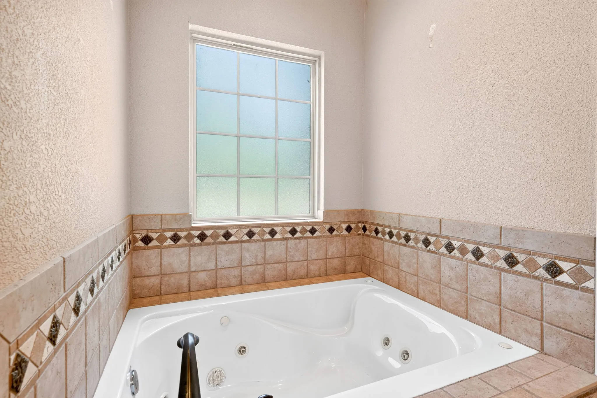 Single Family Residence For Sale in Callahan County , 8852 Fm 603, Clyde, Texas 79510, 3 Bedroom, 2 Bathroom, 2 Garage spaces, 1,956 Sqft, built in 2008, mls#21330847, Real Estate Agent in Clyde, Homes For Sale in Callahan county, Homes For Sale in Clyde, Realtor in Clyde Texas, Real Estate Brokerage Independent Realty Texas, Luminita Cordes Realtor