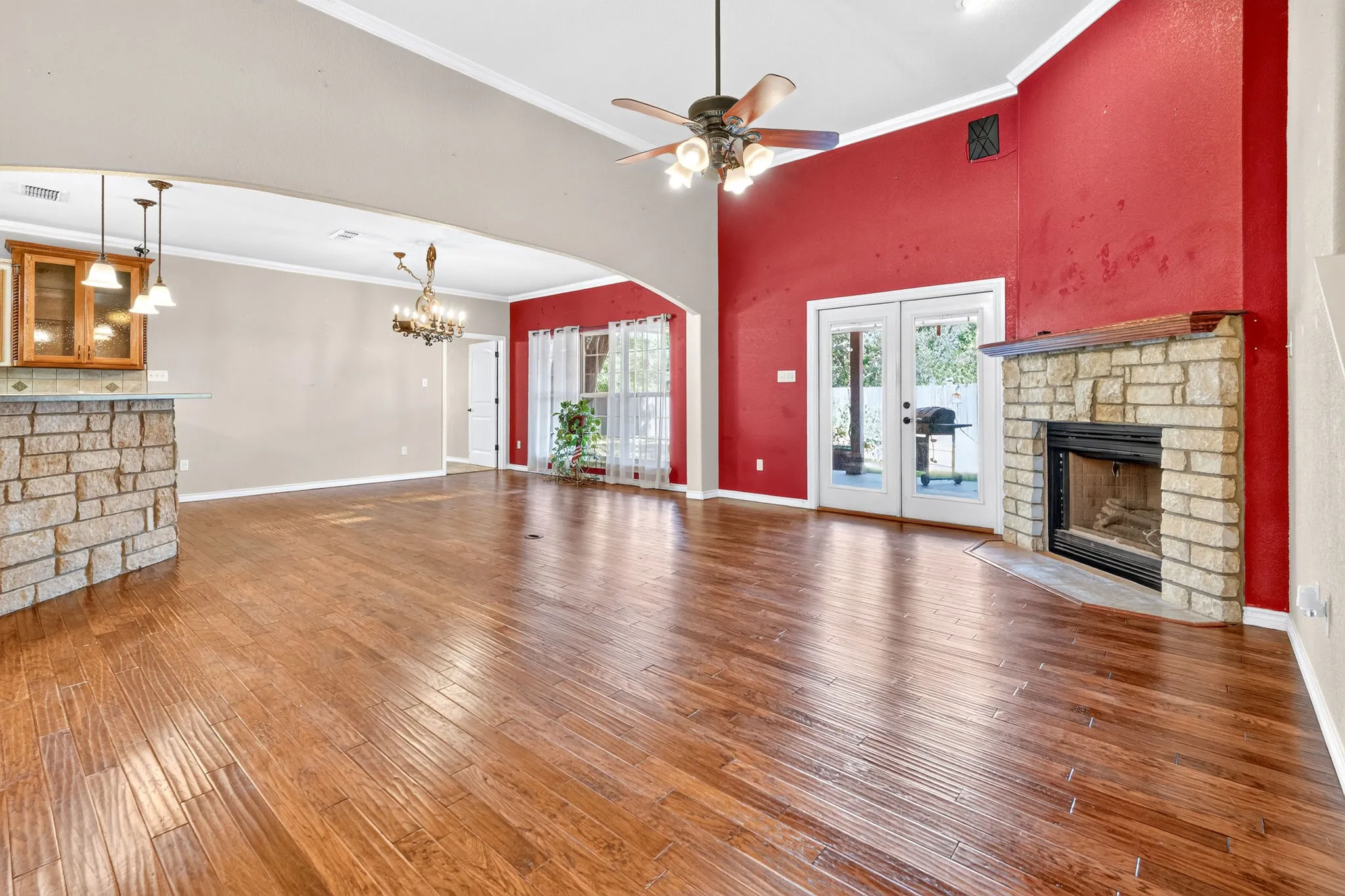 Single Family Residence For Sale in Callahan County , 8852 Fm 603, Clyde, Texas 79510, 3 Bedroom, 2 Bathroom, 2 Garage spaces, 1,956 Sqft, built in 2008, mls#21330847, Real Estate Agent in Clyde, Homes For Sale in Callahan county, Homes For Sale in Clyde, Realtor in Clyde Texas, Real Estate Brokerage Independent Realty Texas, Luminita Cordes Realtor