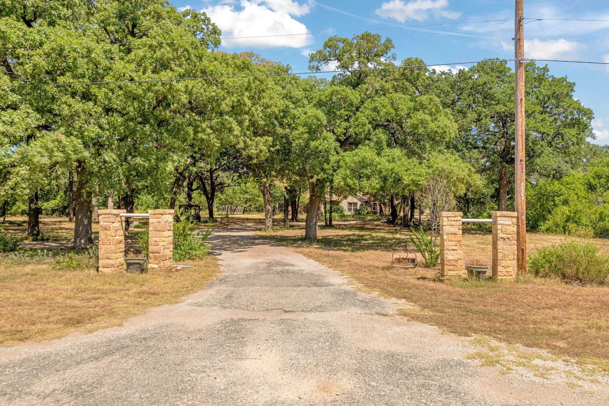 Single Family Residence For Sale in Callahan County , 8852 Fm 603, Clyde, Texas 79510, 3 Bedroom, 2 Bathroom, 2 Garage spaces, 1,956 Sqft, built in 2008, mls#21330847, Real Estate Agent in Clyde, Homes For Sale in Callahan county, Homes For Sale in Clyde, Realtor in Clyde Texas, Real Estate Brokerage Independent Realty Texas, Luminita Cordes Realtor