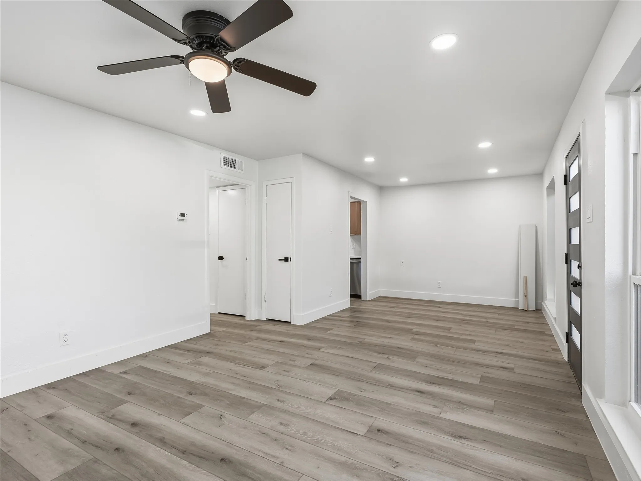 Duplex For Rent in Collin County , 1721 R Avenue 1723, Plano, Texas 75074, 2 Bedroom, 2 Bathroom, Garage spaces, 901 Sqft, built in 1963, mls#21347987, Real Estate Agent in Plano, Homes For Rent in Collin county, Homes For Rent in Plano, Realtor in Plano Texas, Real Estate Brokerage Independent Realty Texas, Luminita Cordes Realtor