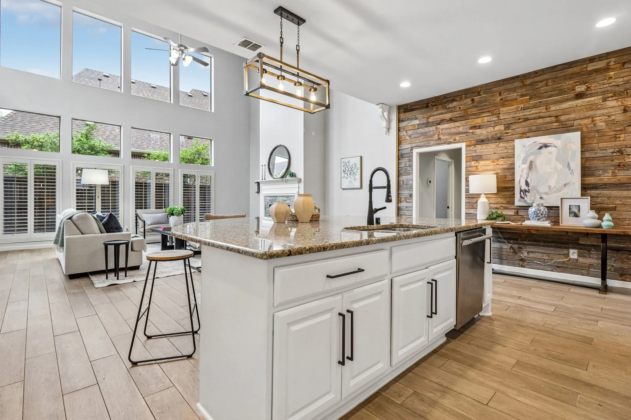 Single Family Residence For Sale in Tarrant County , 8417 Freedom Way, North Richland Hills, Texas 76182, 4 Bedroom, 4 Bathroom, 2 Garage spaces, 3,582 Sqft, built in 2007, mls#21348162, Real Estate Agent in North Richland Hills, Homes For Sale in Tarrant county, Homes For Sale in North Richland Hills, Realtor in North Richland Hills Texas, Real Estate Brokerage Independent Realty Texas, Luminita Cordes Realtor