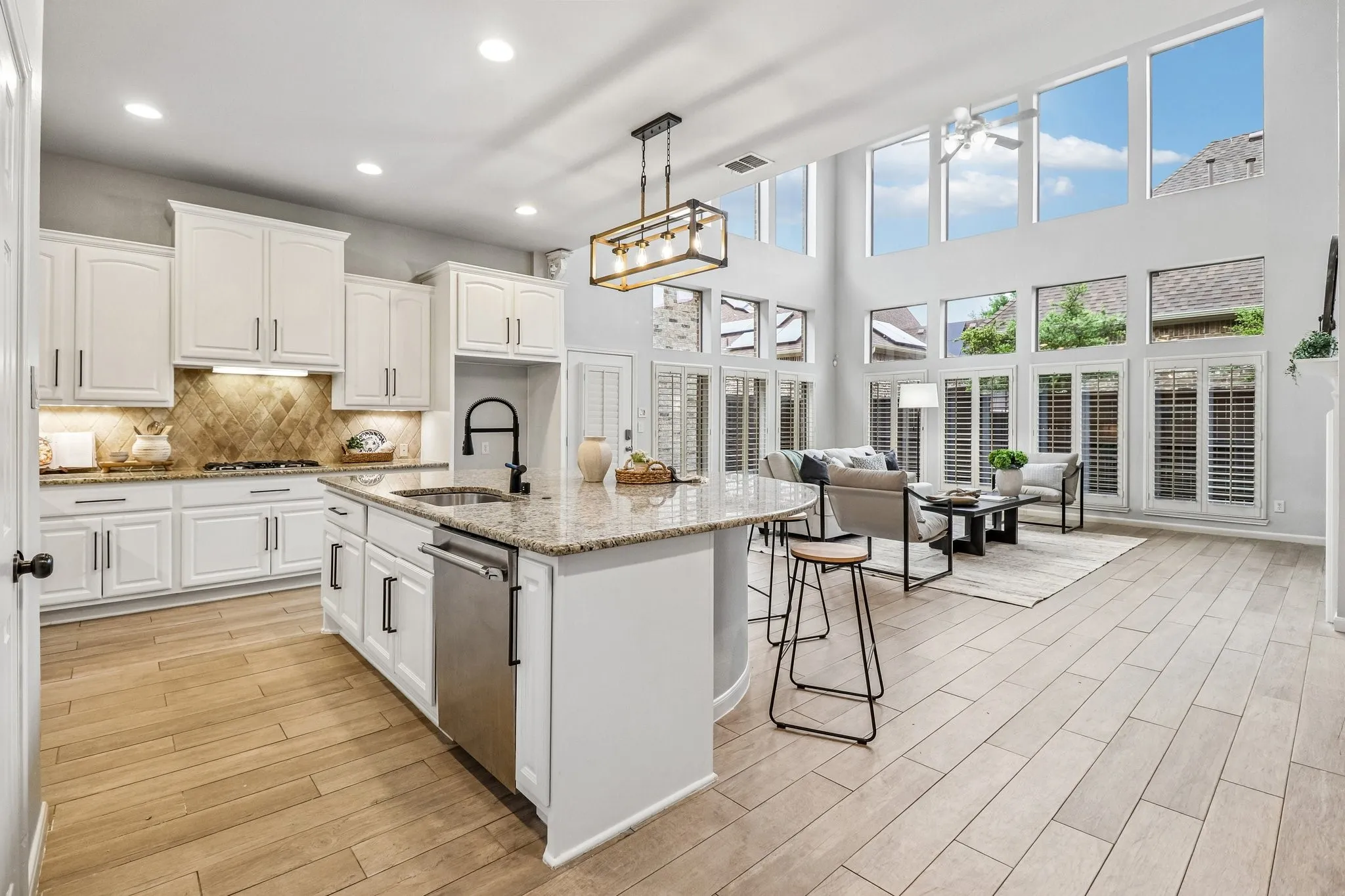 Single Family Residence For Sale in Tarrant County , 8417 Freedom Way, North Richland Hills, Texas 76182, 4 Bedroom, 4 Bathroom, 2 Garage spaces, 3,582 Sqft, built in 2007, mls#21348162, Real Estate Agent in North Richland Hills, Homes For Sale in Tarrant county, Homes For Sale in North Richland Hills, Realtor in North Richland Hills Texas, Real Estate Brokerage Independent Realty Texas, Luminita Cordes Realtor