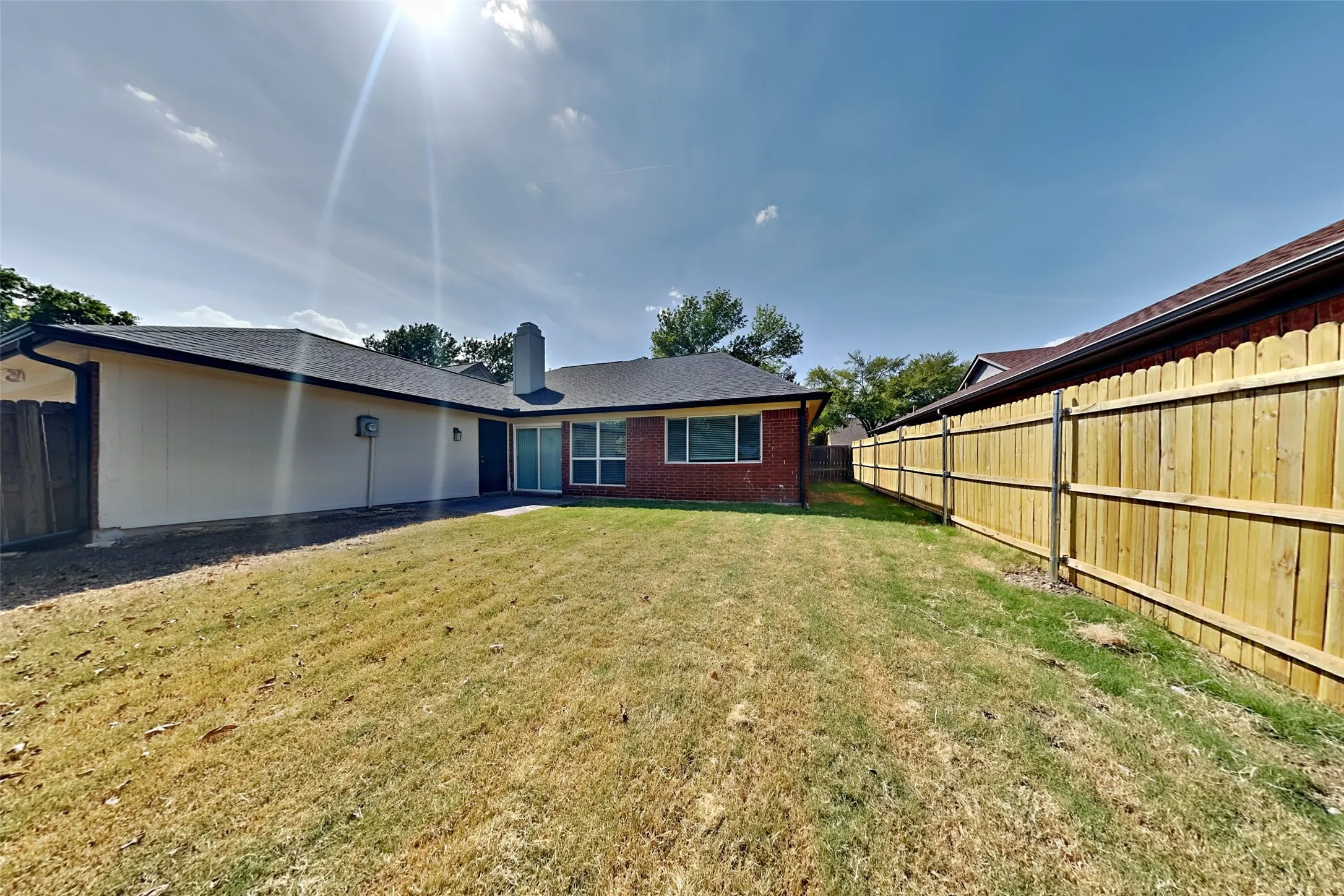 Single Family Residence For Rent in Denton County , 3006 Sierra Drive, Carrollton, Texas 75007, 3 Bedroom, 2 Bathroom, 2 Garage spaces, 1,920 Sqft, built in 1986, mls#21348185, Real Estate Agent in Carrollton, Homes For Rent in Denton county, Homes For Rent in Carrollton, Realtor in Carrollton Texas, Real Estate Brokerage Independent Realty Texas, Luminita Cordes Realtor