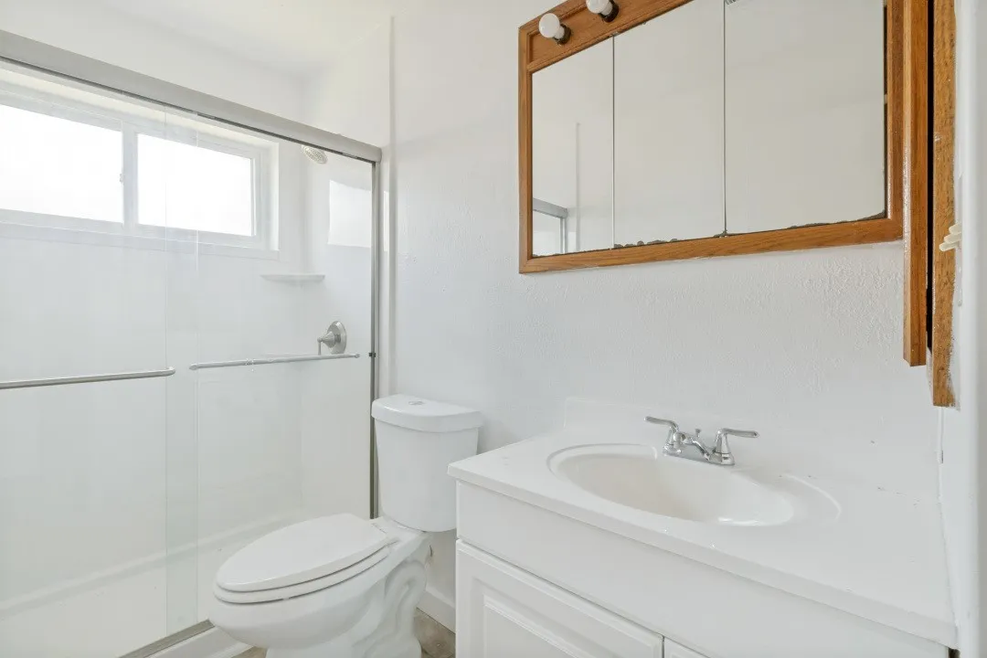 Single Family Residence For Rent in Dallas County , 2218 Fuqua Road, Rowlett, Texas 75088, 4 Bedroom, 2 Bathroom, Garage spaces, 1,705 Sqft, built in 1986, mls#21348193, Real Estate Agent in Rowlett, Homes For Rent in Dallas county, Homes For Rent in Rowlett, Realtor in Rowlett Texas, Real Estate Brokerage Independent Realty Texas, Luminita Cordes Realtor
