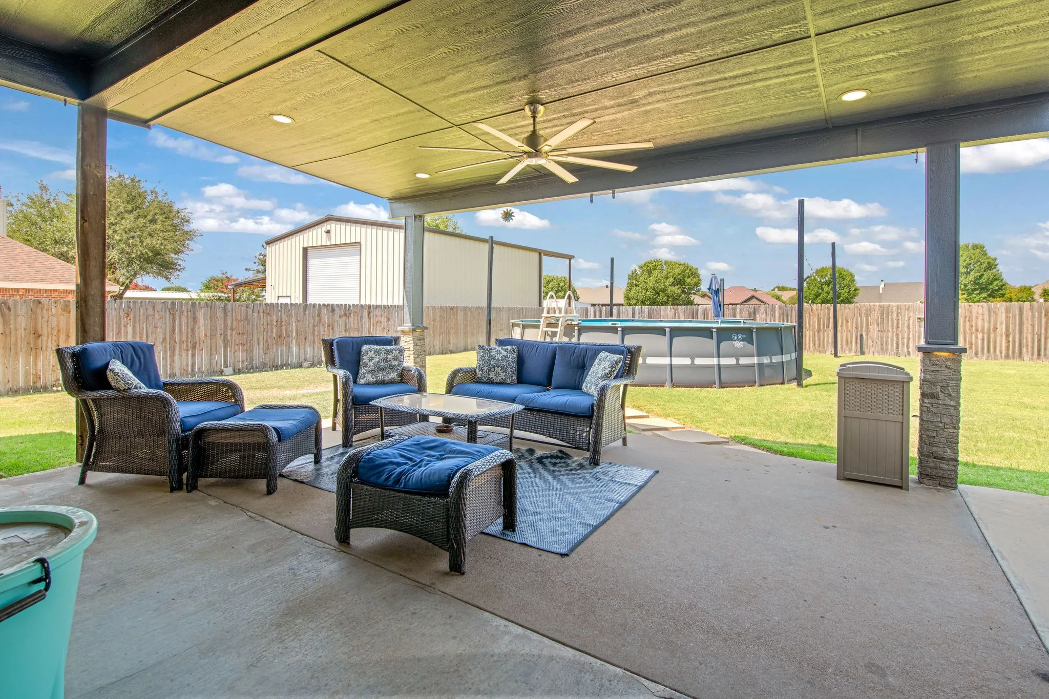 Patio/Pool