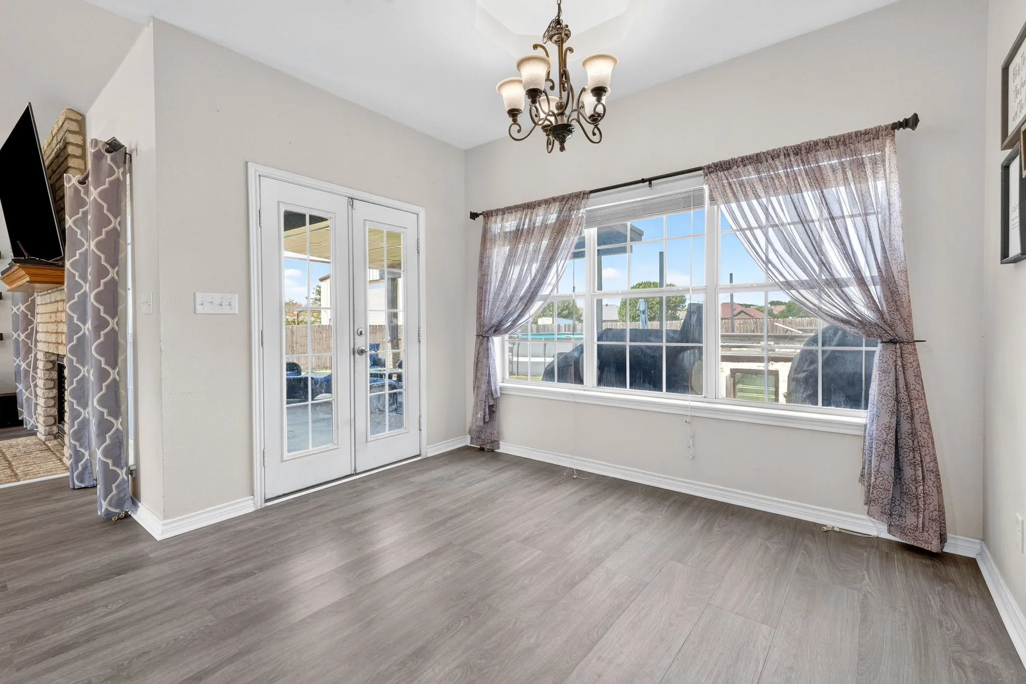 Single Family Residence For Sale in Callahan County , 431 Greenside, Baird, Texas 79504, 4 Bedroom, 2 Bathroom, 2 Garage spaces, 1,688 Sqft, built in 2006, mls#21330813, Real Estate Agent in Baird, Homes For Sale in Callahan county, Homes For Sale in Baird, Realtor in Baird Texas, Real Estate Brokerage Independent Realty Texas, Luminita Cordes Realtor