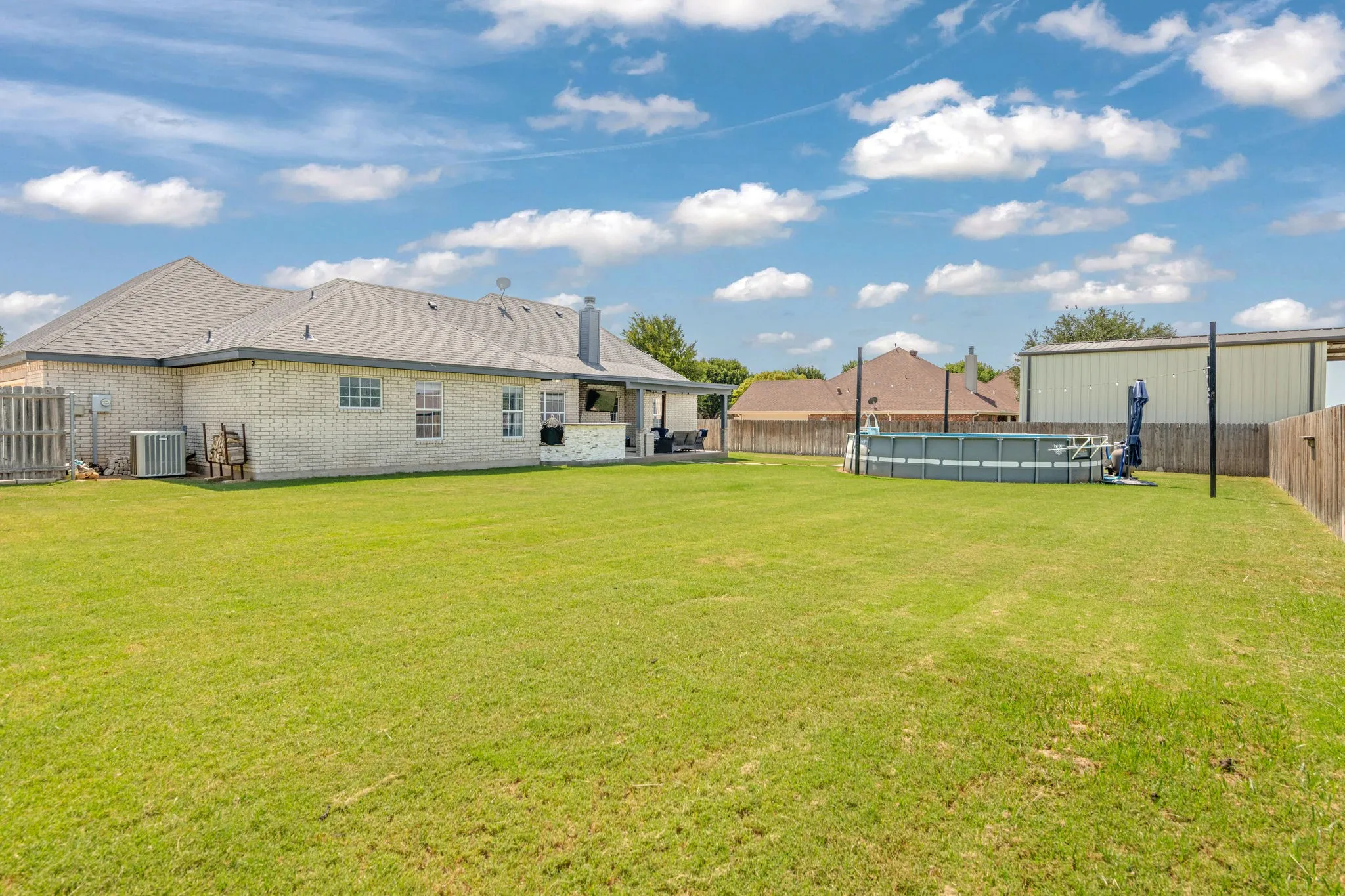 Single Family Residence For Sale in Callahan County , 431 Greenside, Baird, Texas 79504, 4 Bedroom, 2 Bathroom, 2 Garage spaces, 1,688 Sqft, built in 2006, mls#21330813, Real Estate Agent in Baird, Homes For Sale in Callahan county, Homes For Sale in Baird, Realtor in Baird Texas, Real Estate Brokerage Independent Realty Texas, Luminita Cordes Realtor