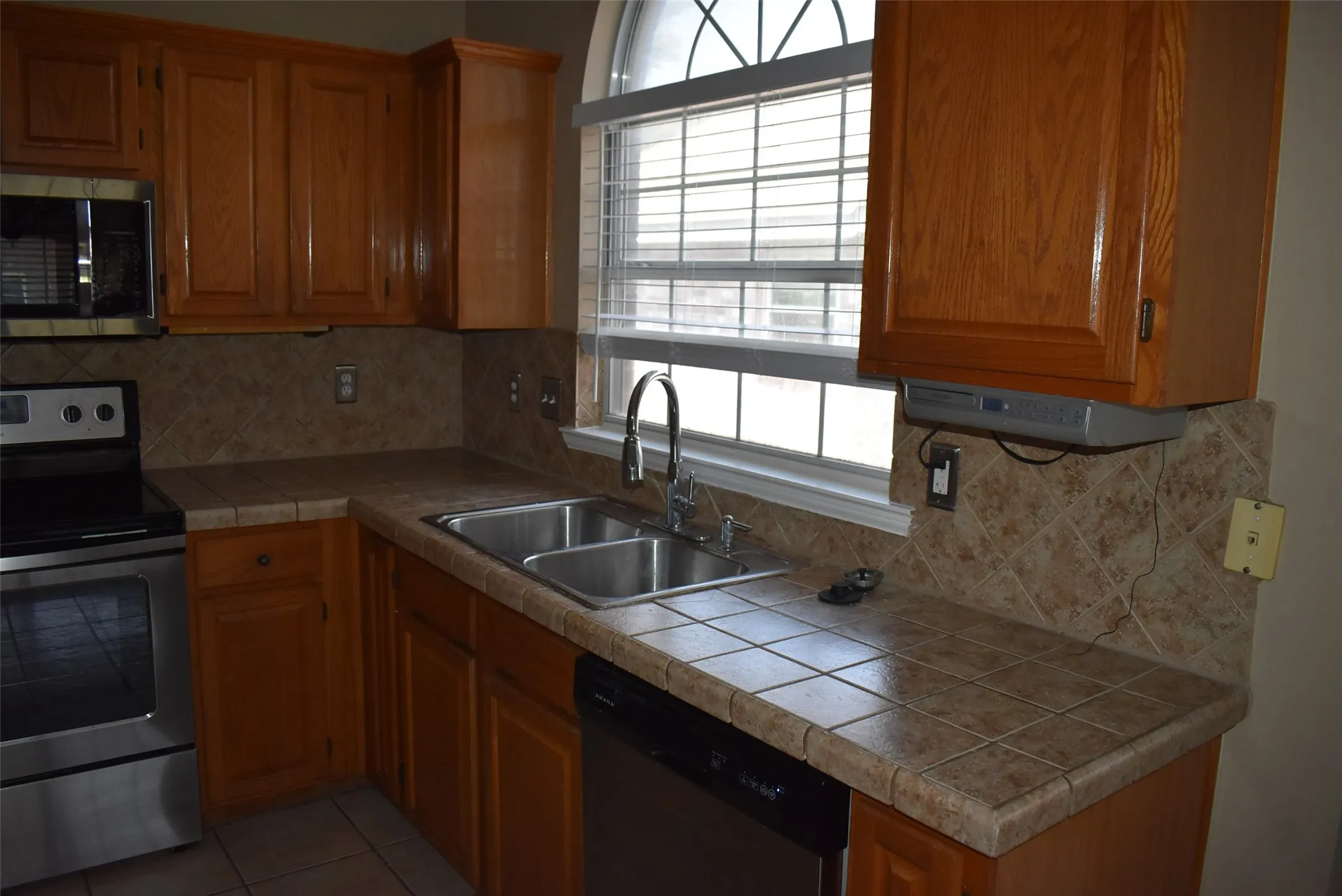 Single Family Residence For Rent in Collin County , 4207 Sarasota Lane, Mc Kinney, Texas 75070, 4 Bedroom, 2 Bathroom, 2 Garage spaces, 2,297 Sqft, built in 1991, mls#21348163, Real Estate Agent in Mc Kinney, Homes For Rent in Collin county, Homes For Rent in Mc Kinney, Realtor in Mc Kinney Texas, Real Estate Brokerage Independent Realty Texas, Luminita Cordes Realtor