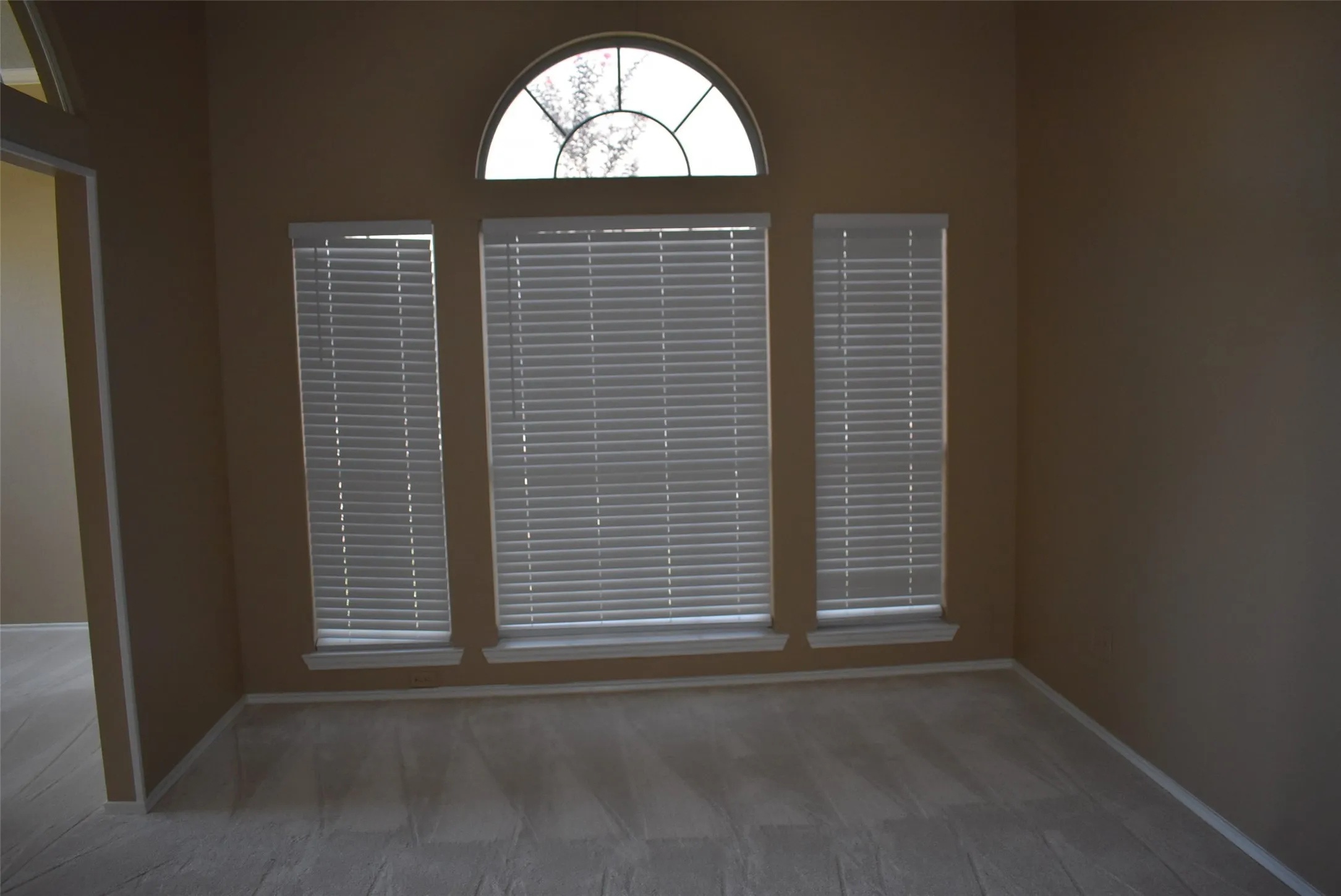 Single Family Residence For Rent in Collin County , 4207 Sarasota Lane, Mc Kinney, Texas 75070, 4 Bedroom, 2 Bathroom, 2 Garage spaces, 2,297 Sqft, built in 1991, mls#21348163, Real Estate Agent in Mc Kinney, Homes For Rent in Collin county, Homes For Rent in Mc Kinney, Realtor in Mc Kinney Texas, Real Estate Brokerage Independent Realty Texas, Luminita Cordes Realtor