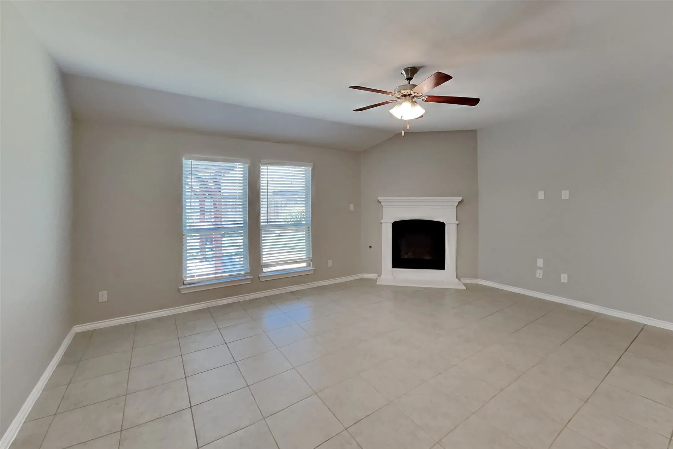 Single Family Residence For Rent in Collin County , 605 Stars Drive, Anna, Texas 75409, 3 Bedroom, 2 Bathroom, 2 Garage spaces, 1,784 Sqft, built in 2019, mls#21348210, Real Estate Agent in Anna, Homes For Rent in Collin county, Homes For Rent in Anna, Realtor in Anna Texas, Real Estate Brokerage Independent Realty Texas, Luminita Cordes Realtor