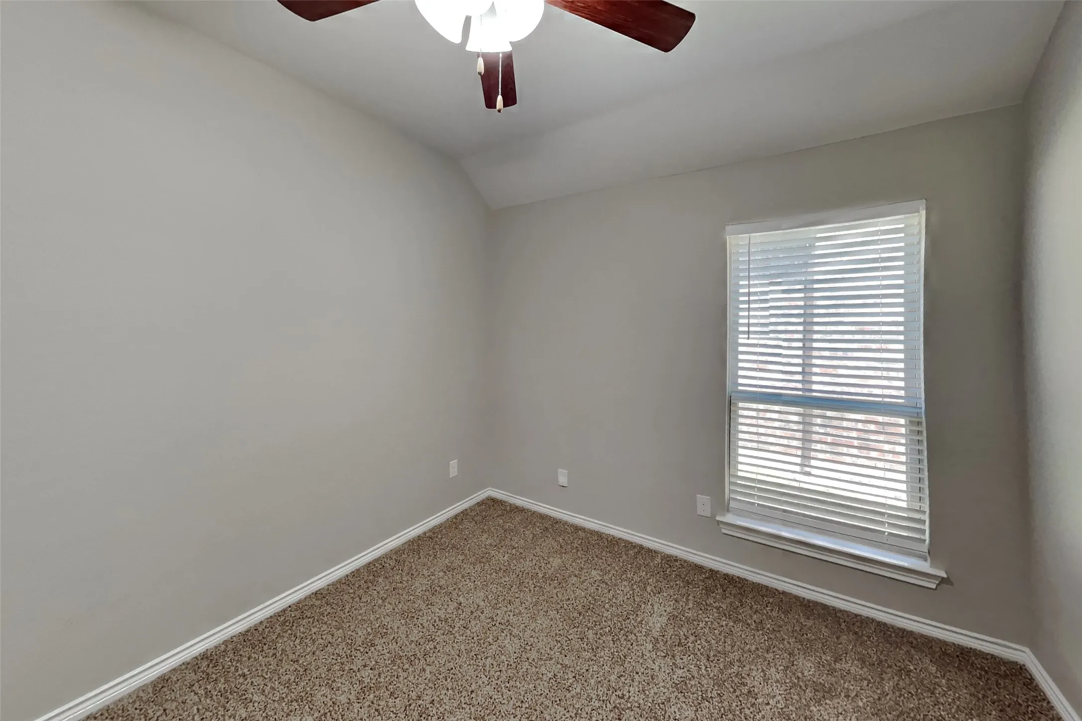 Single Family Residence For Rent in Collin County , 605 Stars Drive, Anna, Texas 75409, 3 Bedroom, 2 Bathroom, 2 Garage spaces, 1,784 Sqft, built in 2019, mls#21348210, Real Estate Agent in Anna, Homes For Rent in Collin county, Homes For Rent in Anna, Realtor in Anna Texas, Real Estate Brokerage Independent Realty Texas, Luminita Cordes Realtor