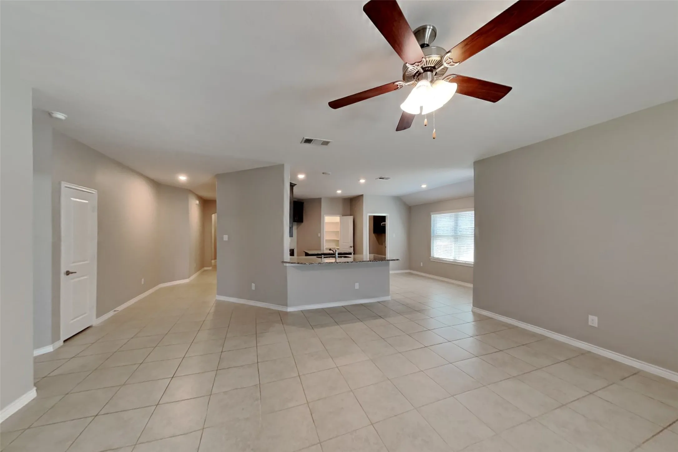 Single Family Residence For Rent in Collin County , 605 Stars Drive, Anna, Texas 75409, 3 Bedroom, 2 Bathroom, 2 Garage spaces, 1,784 Sqft, built in 2019, mls#21348210, Real Estate Agent in Anna, Homes For Rent in Collin county, Homes For Rent in Anna, Realtor in Anna Texas, Real Estate Brokerage Independent Realty Texas, Luminita Cordes Realtor