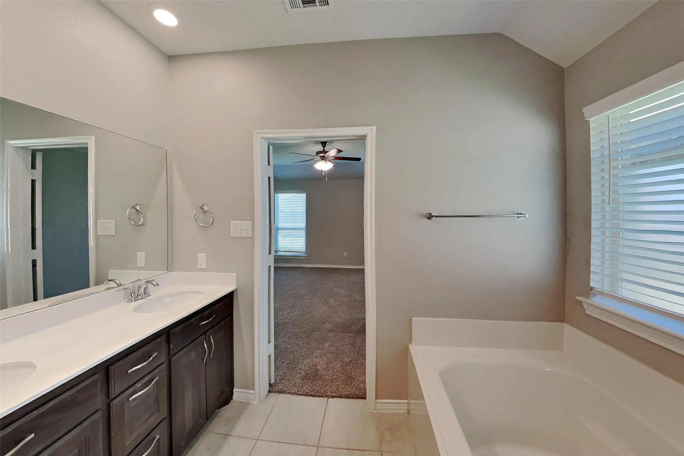 Single Family Residence For Rent in Collin County , 605 Stars Drive, Anna, Texas 75409, 3 Bedroom, 2 Bathroom, 2 Garage spaces, 1,784 Sqft, built in 2019, mls#21348210, Real Estate Agent in Anna, Homes For Rent in Collin county, Homes For Rent in Anna, Realtor in Anna Texas, Real Estate Brokerage Independent Realty Texas, Luminita Cordes Realtor