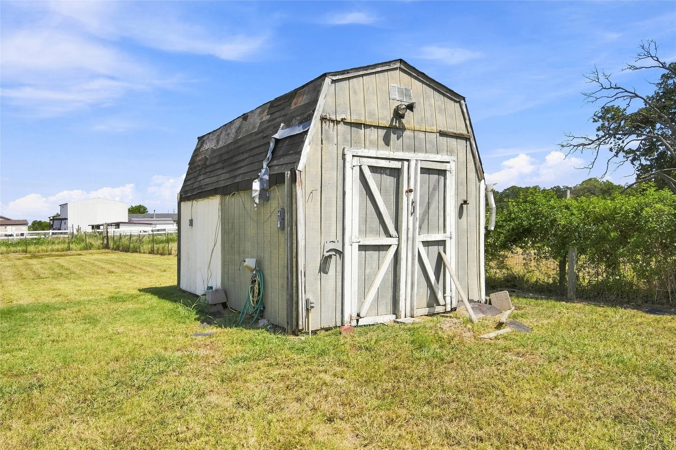 Manufactured Home For Sale in Kaufman County , 5177 Timarron Drive, Scurry, Texas 75158, 3 Bedroom, 2 Bathroom, 2 Garage spaces, 1,984 Sqft, built in 2002, mls#21348216, Real Estate Agent in Scurry, Homes For Sale in Kaufman county, Homes For Sale in Scurry, Realtor in Scurry Texas, Real Estate Brokerage Independent Realty Texas, Luminita Cordes Realtor