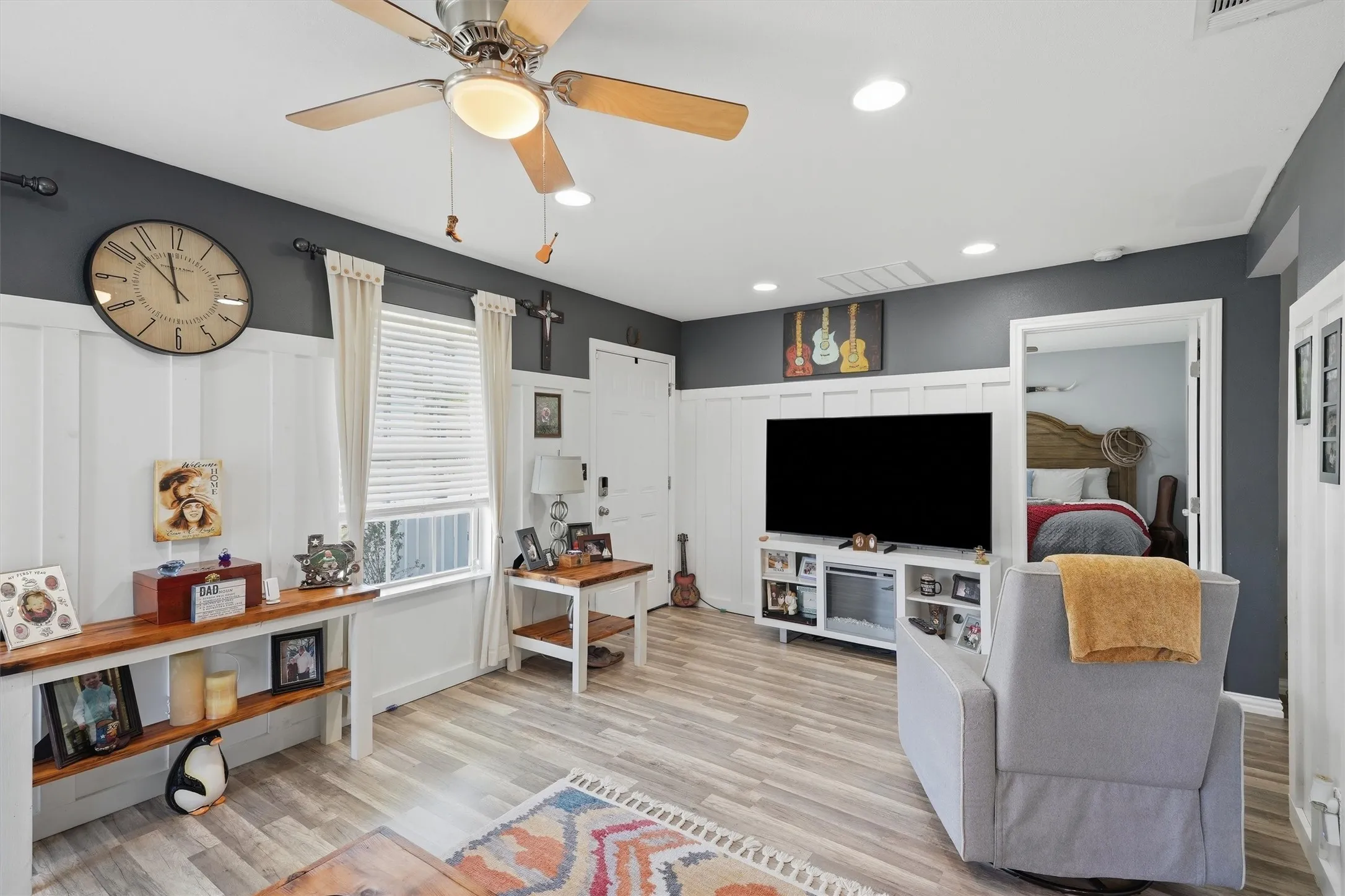 Single Family Residence For Sale in Parker County , 201 Spring Valley Circle, Azle, Texas 76020, 2 Bedroom, 2 Bathroom, 1 Garage spaces, 1,006 Sqft, built in 2021, mls#21348219, Real Estate Agent in Azle, Homes For Sale in Parker county, Homes For Sale in Azle, Realtor in Azle Texas, Real Estate Brokerage Independent Realty Texas, Luminita Cordes Realtor