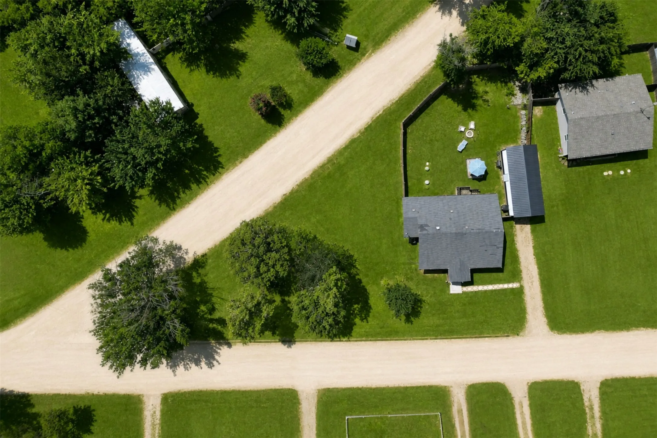 Single Family Residence For Sale in Parker County , 201 Spring Valley Circle, Azle, Texas 76020, 2 Bedroom, 2 Bathroom, 1 Garage spaces, 1,006 Sqft, built in 2021, mls#21348219, Real Estate Agent in Azle, Homes For Sale in Parker county, Homes For Sale in Azle, Realtor in Azle Texas, Real Estate Brokerage Independent Realty Texas, Luminita Cordes Realtor
