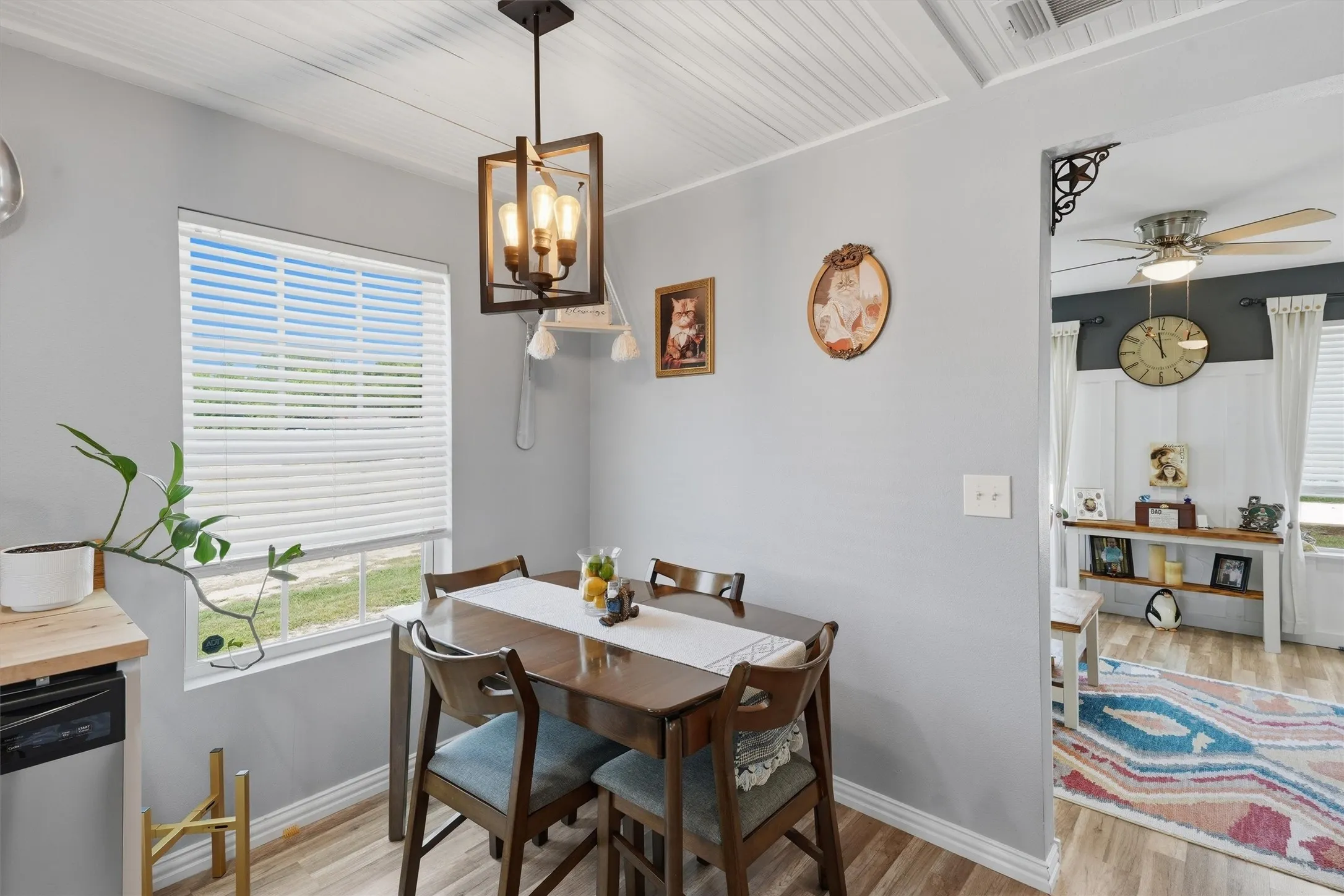 Single Family Residence For Sale in Parker County , 201 Spring Valley Circle, Azle, Texas 76020, 2 Bedroom, 2 Bathroom, 1 Garage spaces, 1,006 Sqft, built in 2021, mls#21348219, Real Estate Agent in Azle, Homes For Sale in Parker county, Homes For Sale in Azle, Realtor in Azle Texas, Real Estate Brokerage Independent Realty Texas, Luminita Cordes Realtor