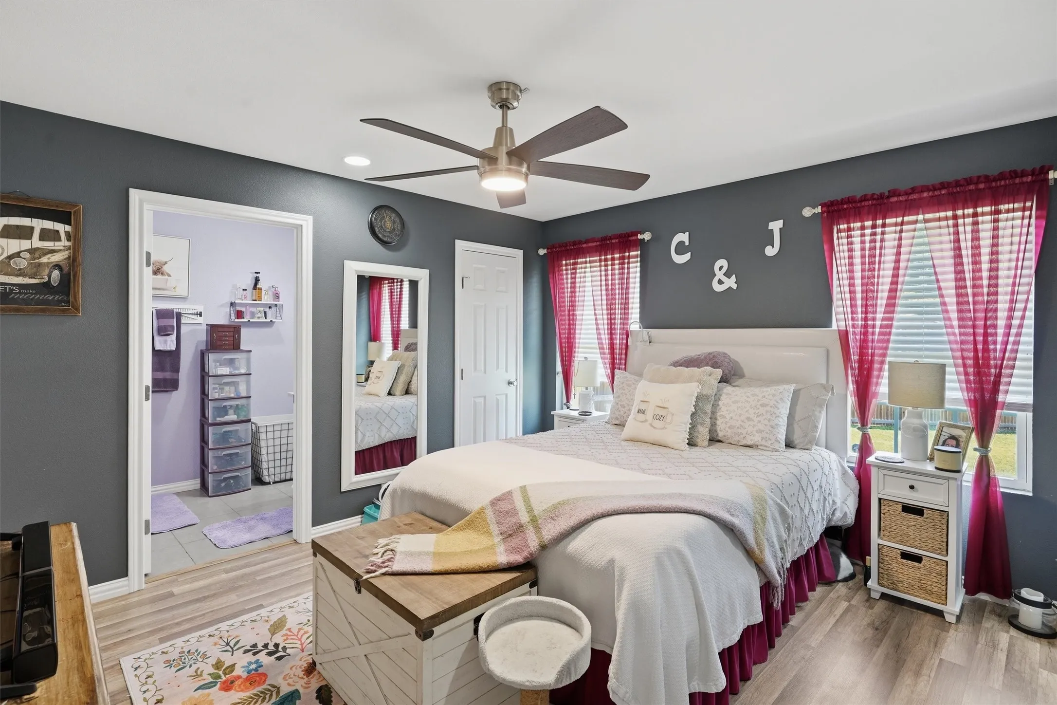 Single Family Residence For Sale in Parker County , 201 Spring Valley Circle, Azle, Texas 76020, 2 Bedroom, 2 Bathroom, 1 Garage spaces, 1,006 Sqft, built in 2021, mls#21348219, Real Estate Agent in Azle, Homes For Sale in Parker county, Homes For Sale in Azle, Realtor in Azle Texas, Real Estate Brokerage Independent Realty Texas, Luminita Cordes Realtor