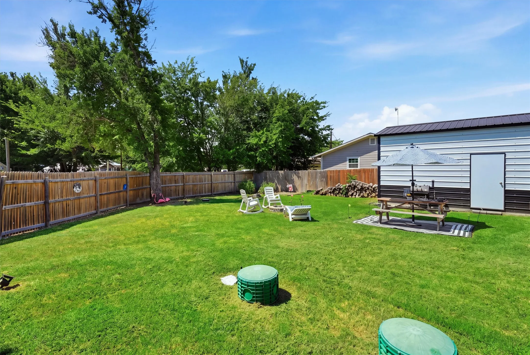 Single Family Residence For Sale in Parker County , 201 Spring Valley Circle, Azle, Texas 76020, 2 Bedroom, 2 Bathroom, 1 Garage spaces, 1,006 Sqft, built in 2021, mls#21348219, Real Estate Agent in Azle, Homes For Sale in Parker county, Homes For Sale in Azle, Realtor in Azle Texas, Real Estate Brokerage Independent Realty Texas, Luminita Cordes Realtor
