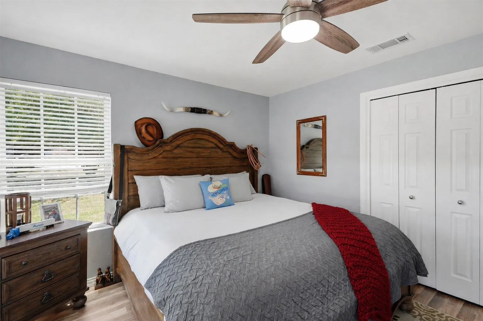 Single Family Residence For Sale in Parker County , 201 Spring Valley Circle, Azle, Texas 76020, 2 Bedroom, 2 Bathroom, 1 Garage spaces, 1,006 Sqft, built in 2021, mls#21348219, Real Estate Agent in Azle, Homes For Sale in Parker county, Homes For Sale in Azle, Realtor in Azle Texas, Real Estate Brokerage Independent Realty Texas, Luminita Cordes Realtor