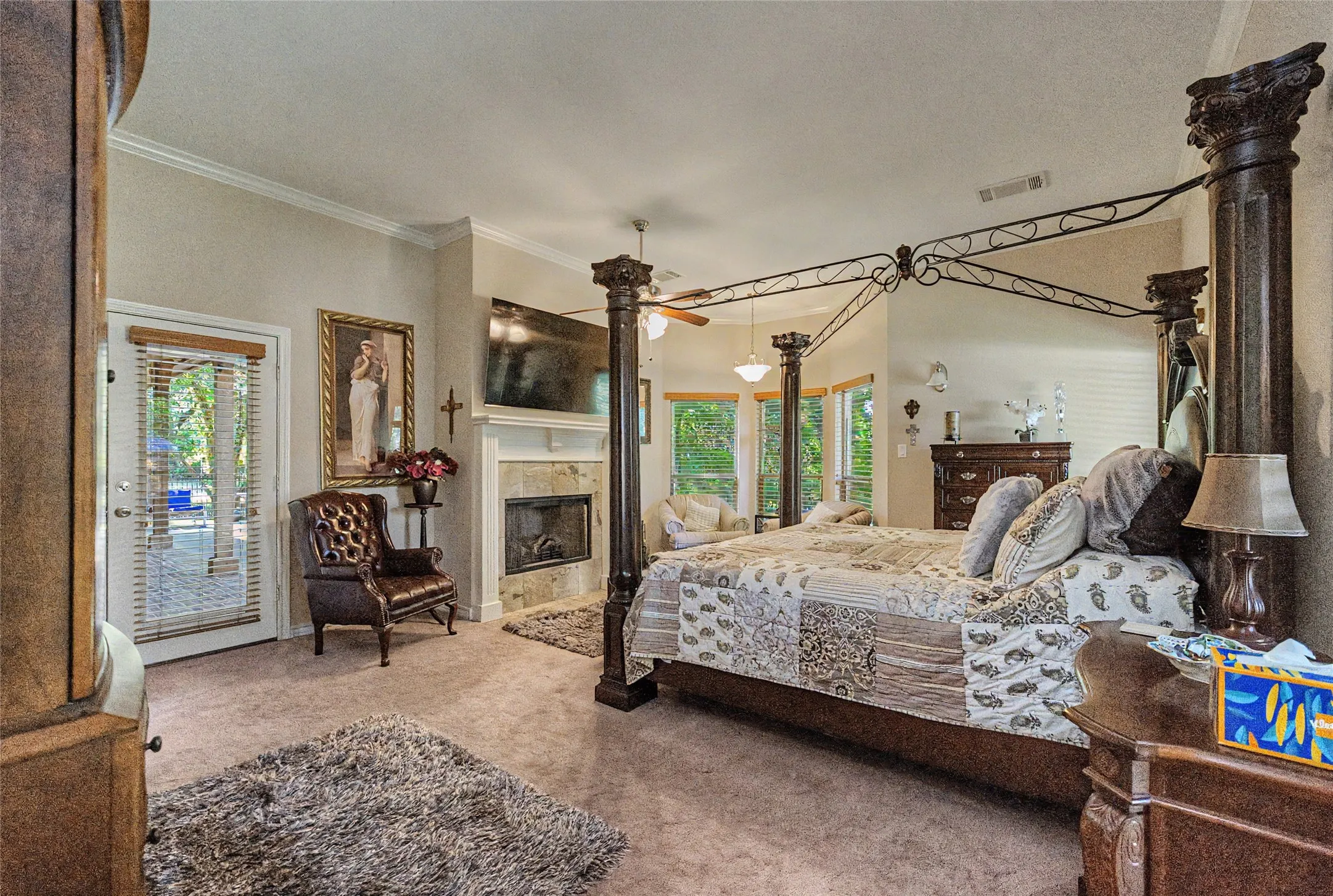 Single Family Residence For Sale in Parker County , 127 Cedar Bluff Court, Aledo, Texas 76008, 3 Bedrooms, 4 Bathrooms, 5 Garage spaces, 3,420 Sqft, built in 2011, Price $945,000, mls#21348151, Real Estate Agent in Aledo, Homes For Sale in Parker county, Homes For Sale in Aledo, Realtor in Aledo Texas, Real Estate Brokerage Independent Realty Texas, Luminita Cordes Realtor