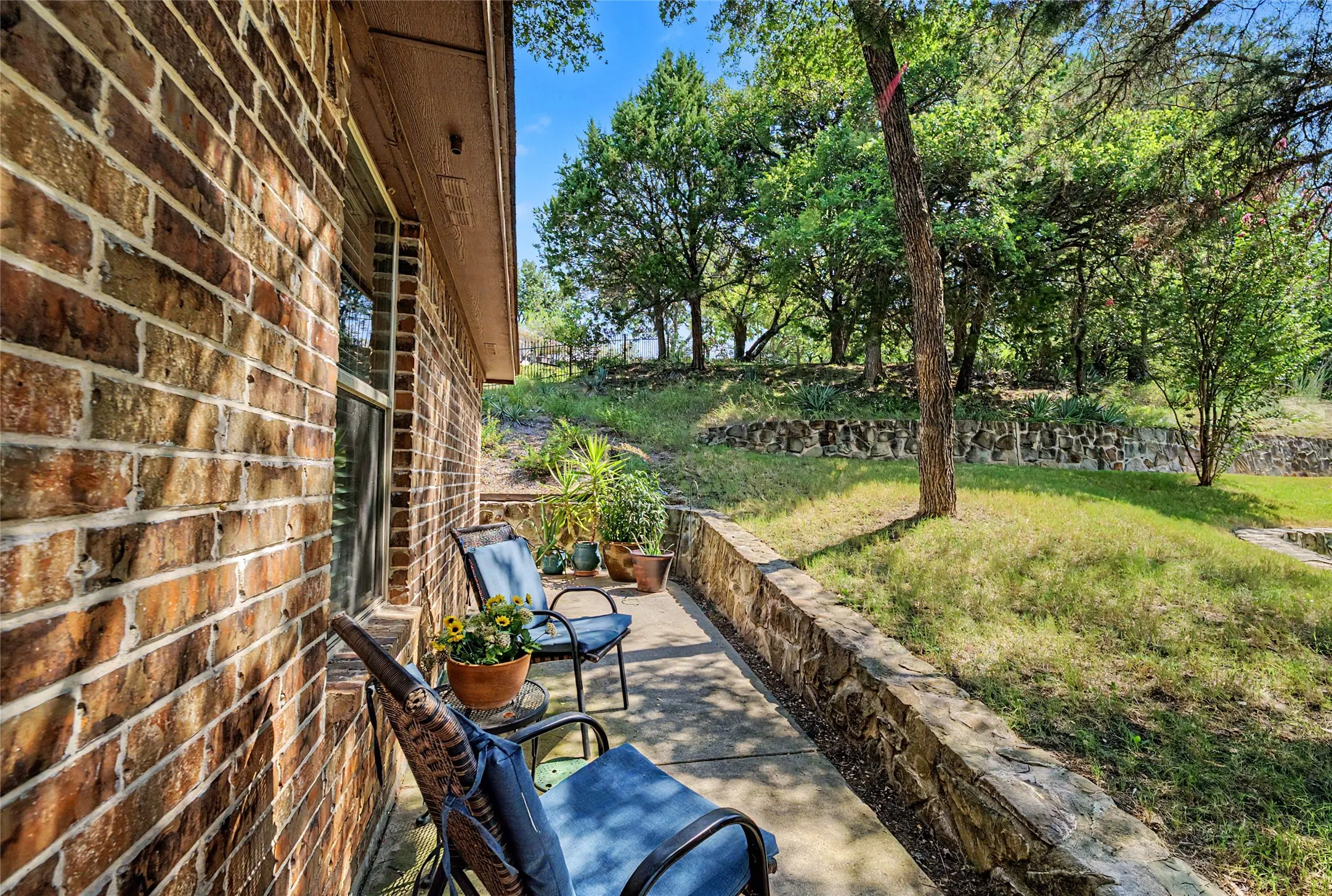 Guest House Patio