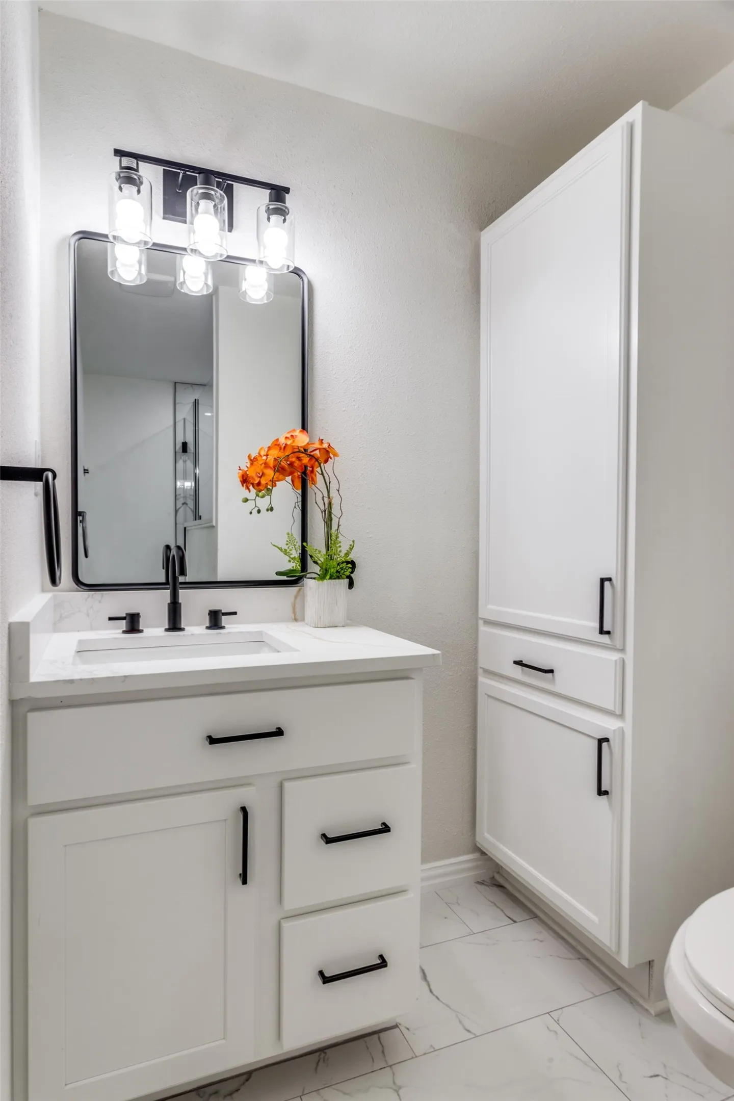 Single Family Residence For Sale in Tarrant County , 7012 Trimble Drive, Fort Worth, Texas 76134, 3 Bedrooms, 2 Bathrooms, 2 Garage spaces, 1,310 Sqft, built in 1966, Price $275,000, mls#21347137, Real Estate Agent in Fort Worth, Homes For Sale in Tarrant county, Homes For Sale in Fort Worth, Realtor in Fort Worth Texas, Real Estate Brokerage Independent Realty Texas, Luminita Cordes Realtor