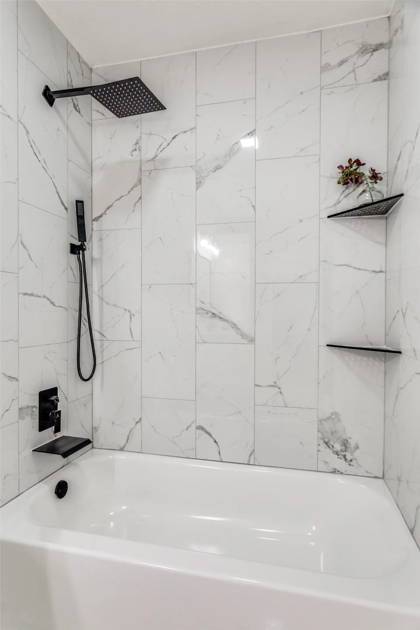 Single Family Residence For Sale in Tarrant County , 7012 Trimble Drive, Fort Worth, Texas 76134, 3 Bedrooms, 2 Bathrooms, 2 Garage spaces, 1,310 Sqft, built in 1966, Price $275,000, mls#21347137, Real Estate Agent in Fort Worth, Homes For Sale in Tarrant county, Homes For Sale in Fort Worth, Realtor in Fort Worth Texas, Real Estate Brokerage Independent Realty Texas, Luminita Cordes Realtor