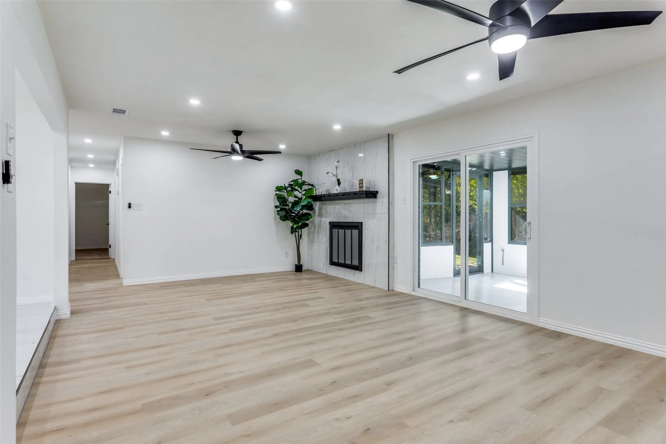 Single Family Residence For Sale in Tarrant County , 7012 Trimble Drive, Fort Worth, Texas 76134, 3 Bedrooms, 2 Bathrooms, 2 Garage spaces, 1,310 Sqft, built in 1966, Price $275,000, mls#21347137, Real Estate Agent in Fort Worth, Homes For Sale in Tarrant county, Homes For Sale in Fort Worth, Realtor in Fort Worth Texas, Real Estate Brokerage Independent Realty Texas, Luminita Cordes Realtor