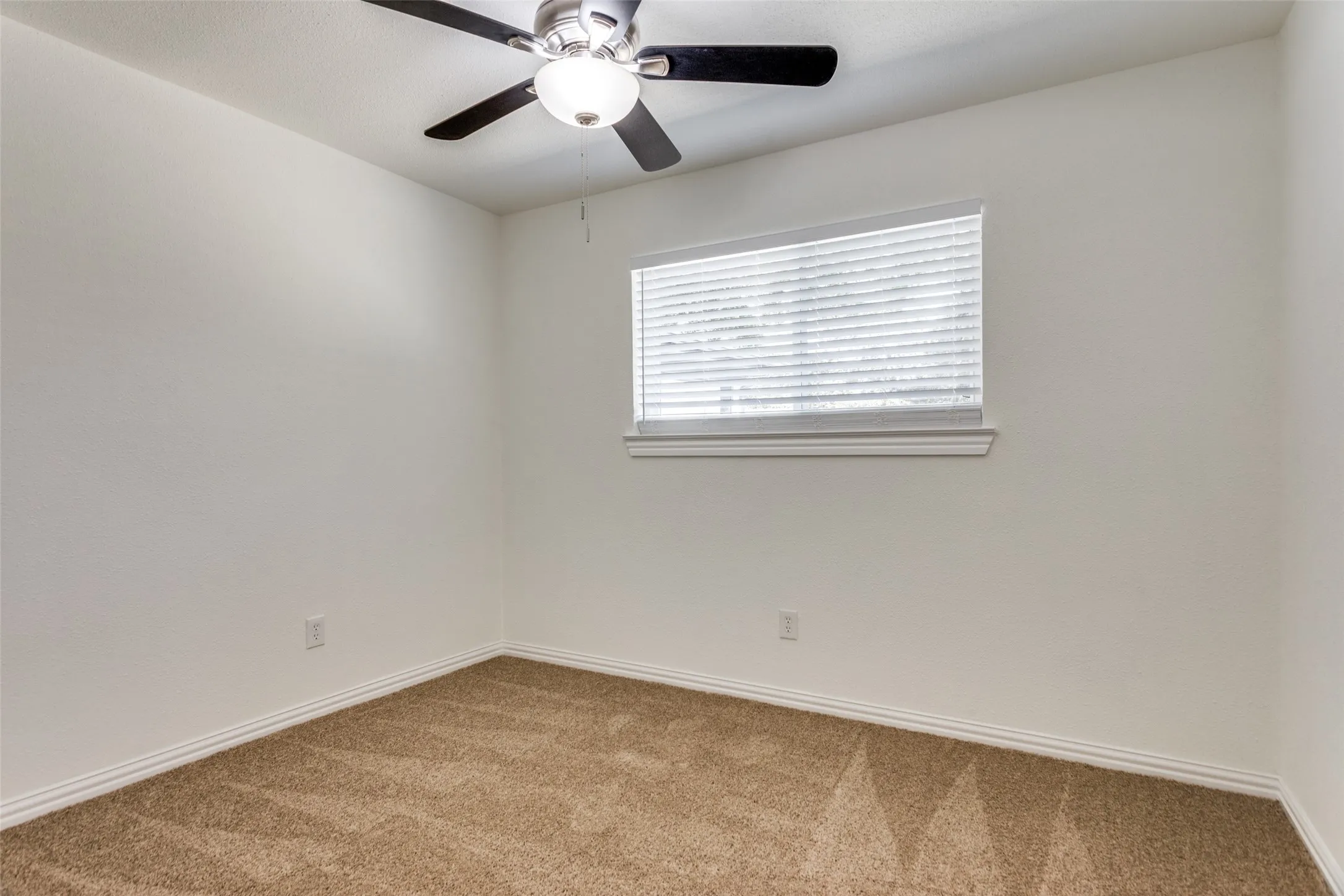 Single Family Residence For Sale in Tarrant County , 7012 Trimble Drive, Fort Worth, Texas 76134, 3 Bedrooms, 2 Bathrooms, 2 Garage spaces, 1,310 Sqft, built in 1966, Price $275,000, mls#21347137, Real Estate Agent in Fort Worth, Homes For Sale in Tarrant county, Homes For Sale in Fort Worth, Realtor in Fort Worth Texas, Real Estate Brokerage Independent Realty Texas, Luminita Cordes Realtor