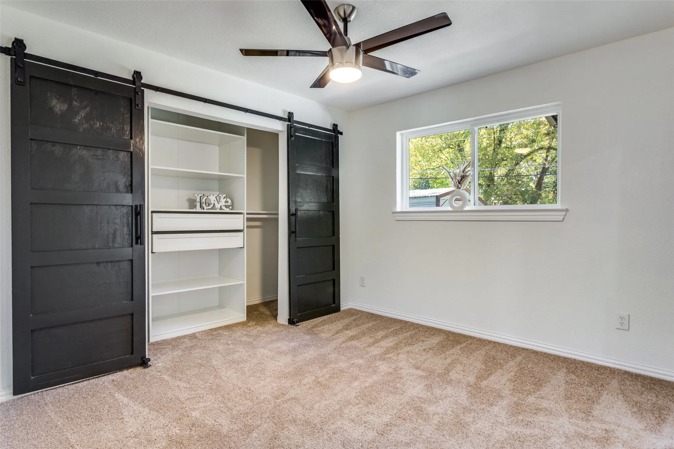 Single Family Residence For Sale in Tarrant County , 7012 Trimble Drive, Fort Worth, Texas 76134, 3 Bedrooms, 2 Bathrooms, 2 Garage spaces, 1,310 Sqft, built in 1966, Price $275,000, mls#21347137, Real Estate Agent in Fort Worth, Homes For Sale in Tarrant county, Homes For Sale in Fort Worth, Realtor in Fort Worth Texas, Real Estate Brokerage Independent Realty Texas, Luminita Cordes Realtor